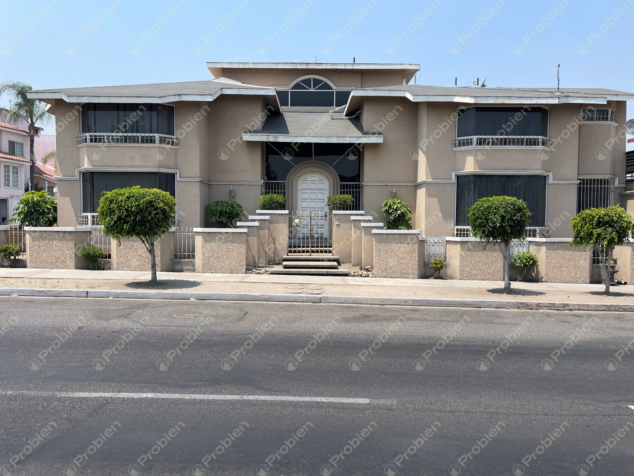 Casa en Venta en Boulevard Las Américas | Amplios Espacios para Remodelar a tu Gusto