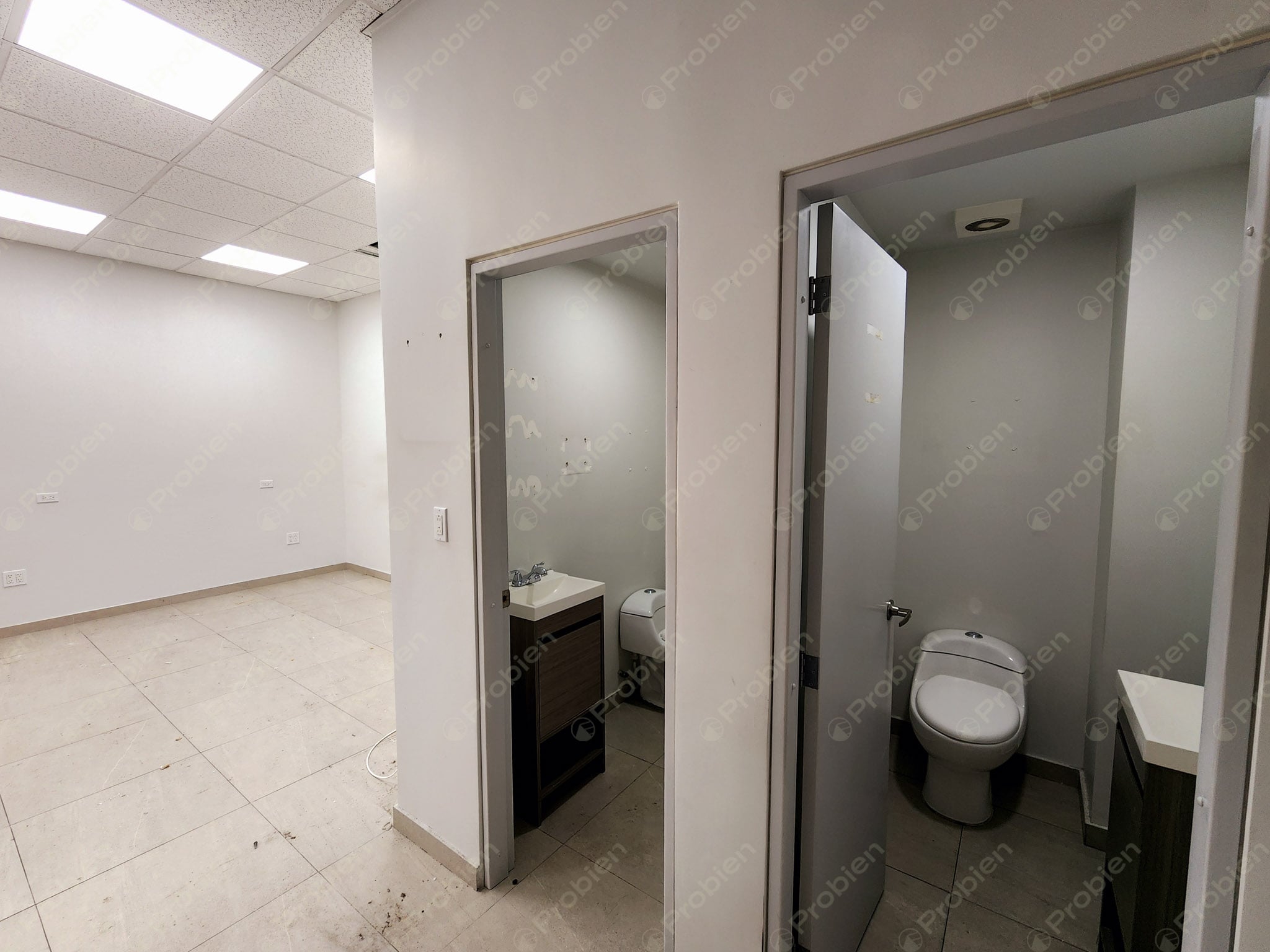 Local Comercial en Renta – Excelente Ubicación en Plaza Domino - Foto 13 de 14