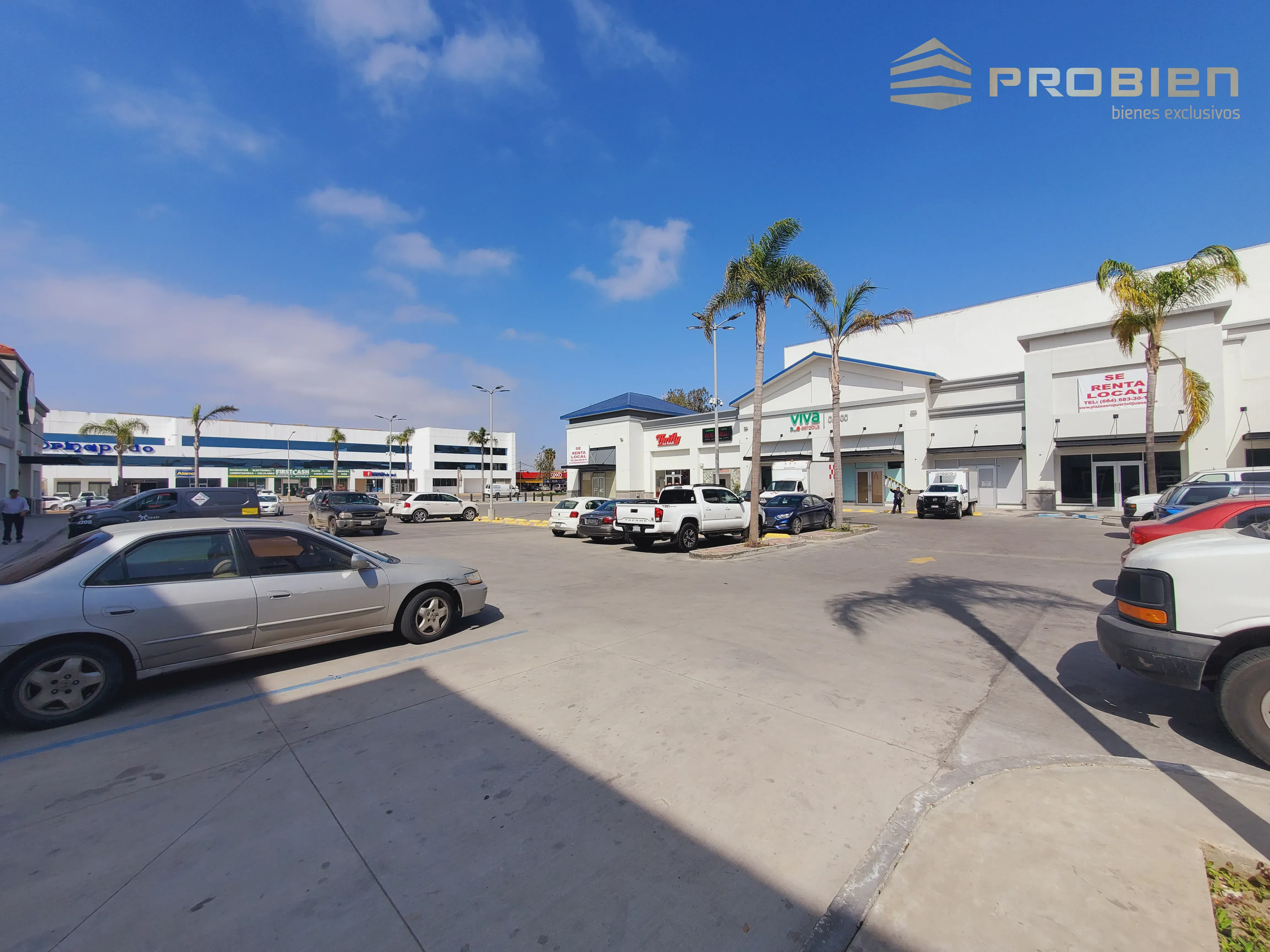 Plaza comercial en renta- Col. Aeropuerto (Plaza Aeropuerto) - Foto 1 de 11