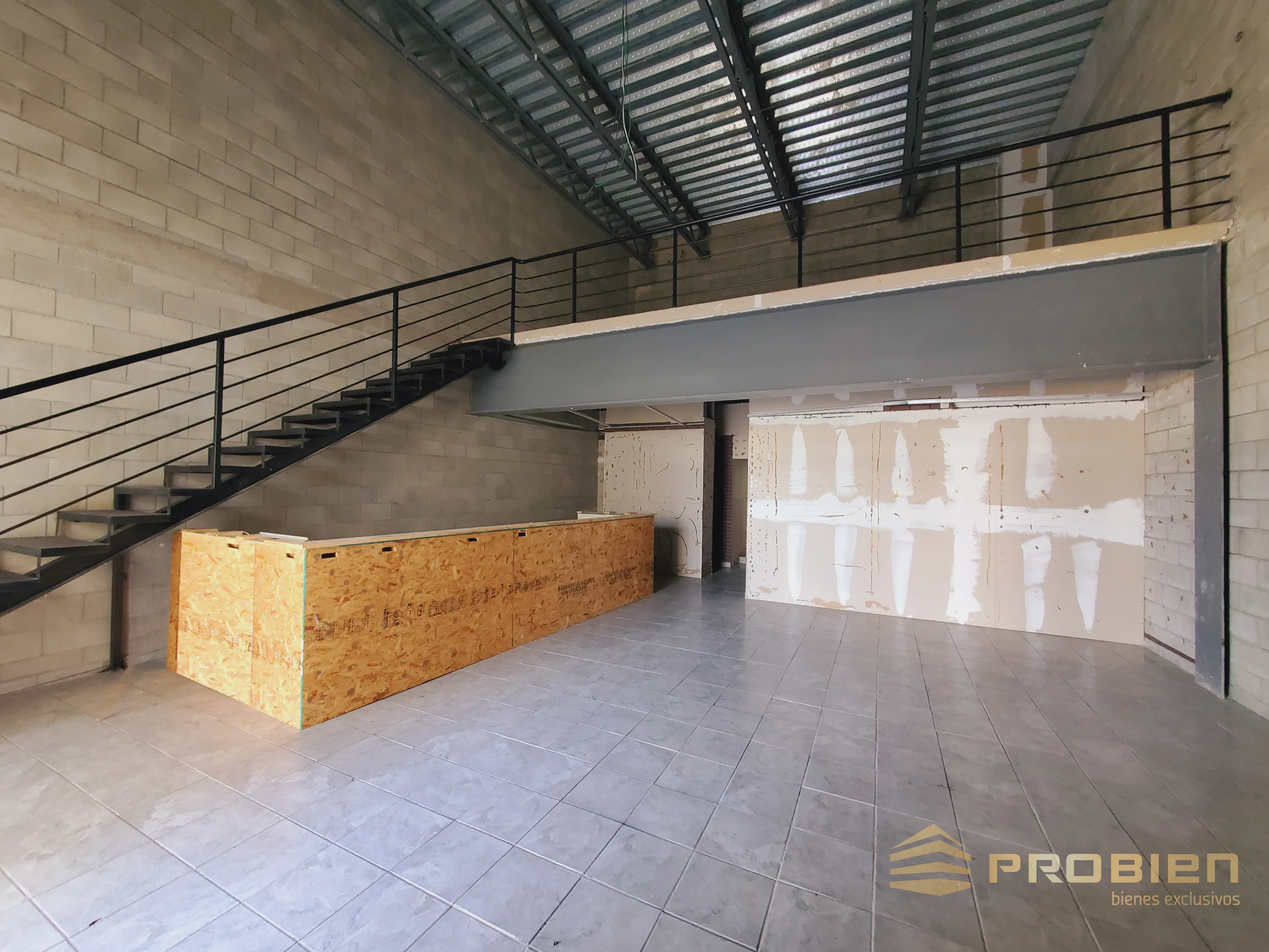 Plaza comercial en renta- Col. Aeropuerto (Plaza Aeropuerto) - Foto 2 de 11