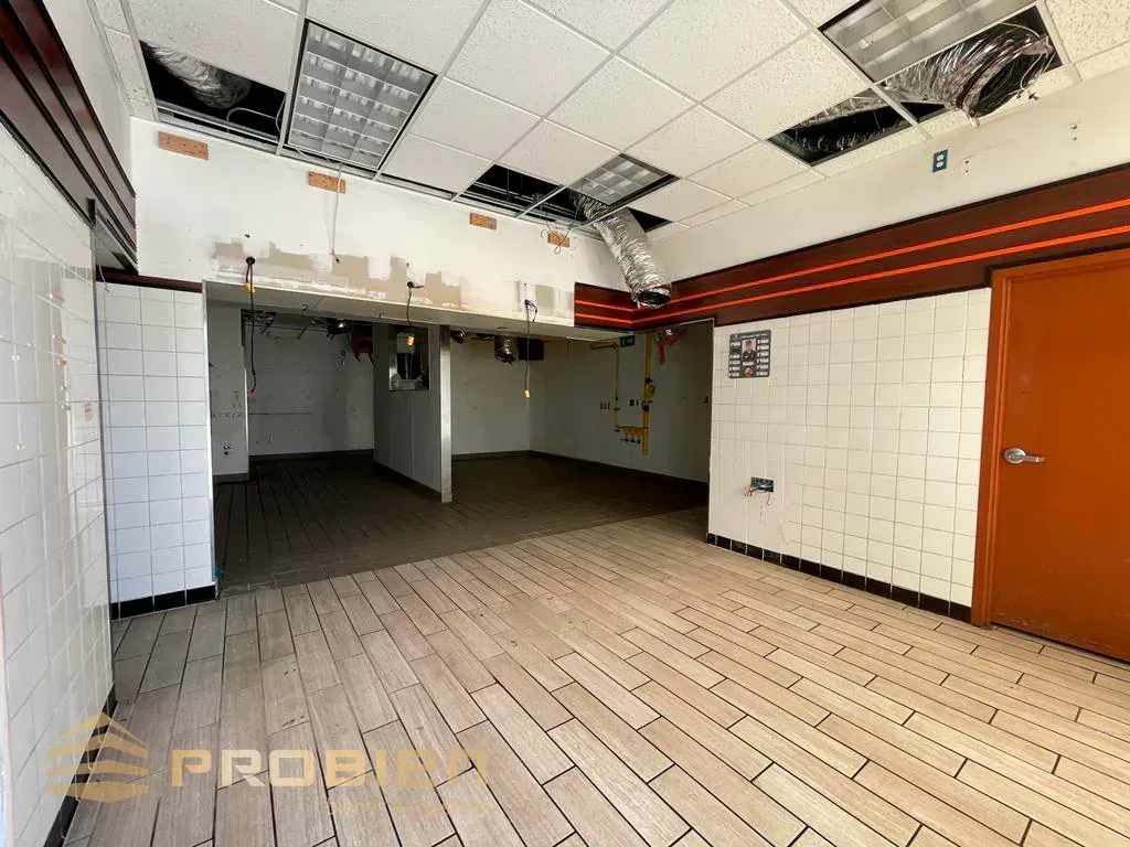 Plaza comercial en renta- Col. Aeropuerto (Plaza Aeropuerto) - Foto 11 de 11