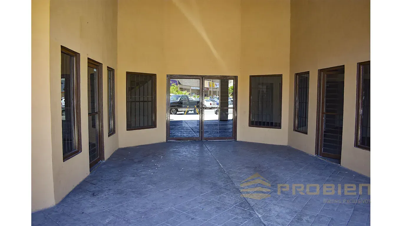 Local en renta - Blvd Insurgentes - Foto 2 de 9