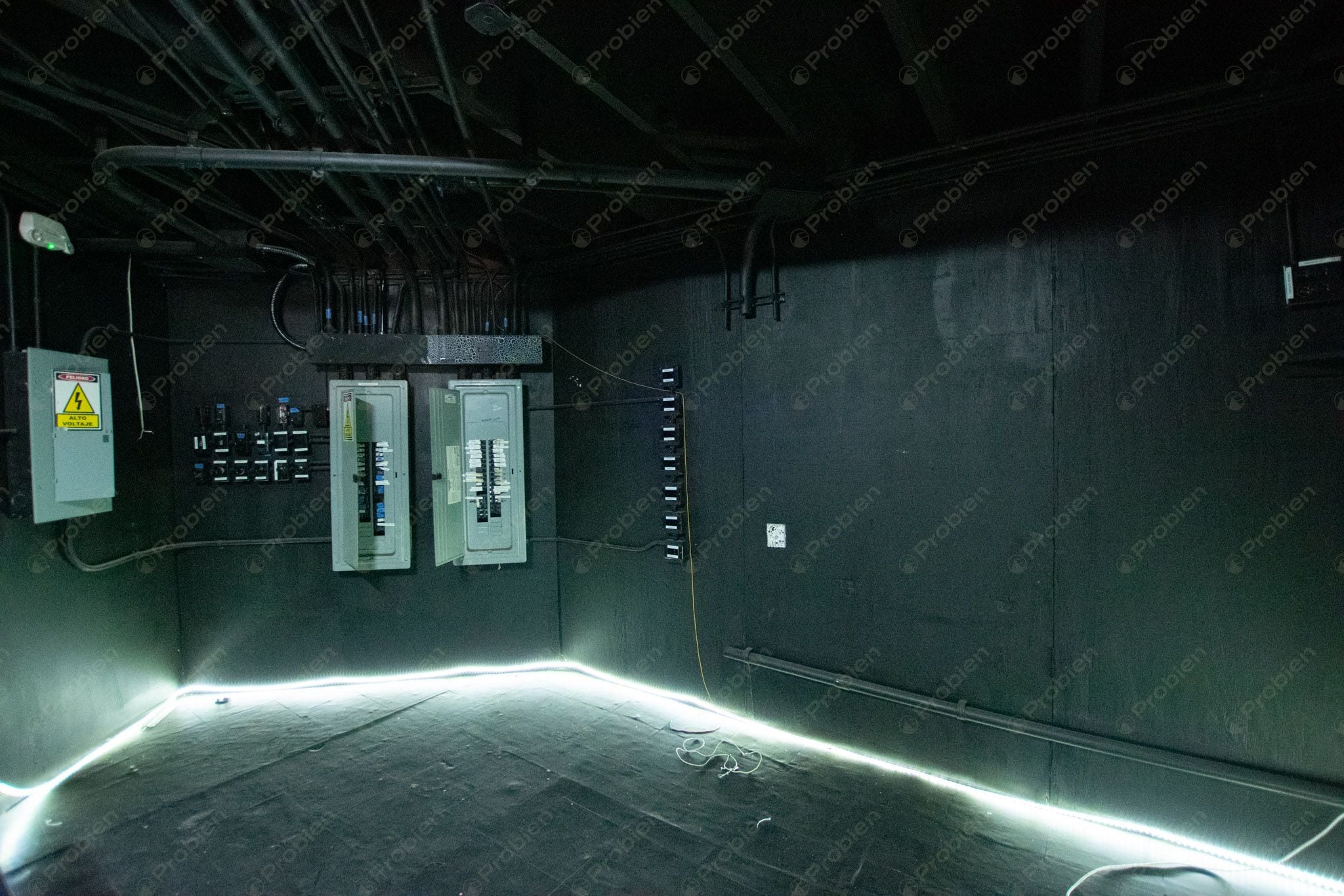 Local Comercial en Renta en El Foro – Zona Centro Tijuana, 980 m² en el Icónico Palacio Jai Alai - Foto 22 de 30