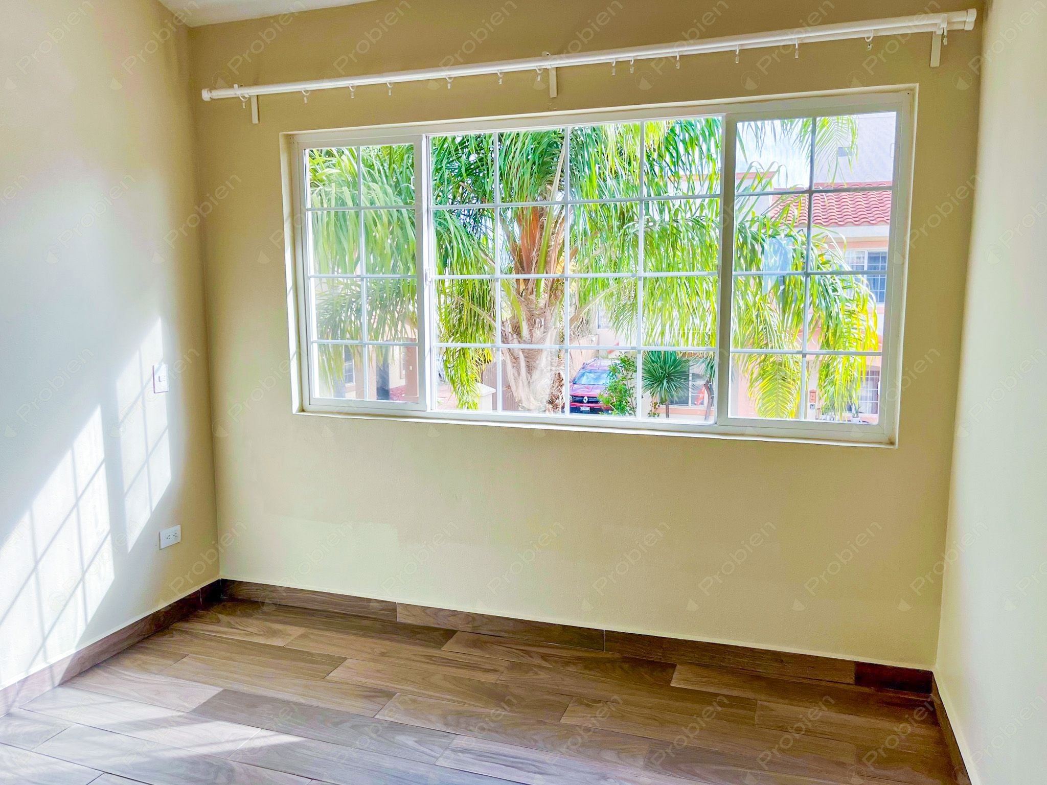 Hermosa Casa en Renta en La Cúspide – Vista al Mar y Terraza con Pérgola - Foto 12 de 19