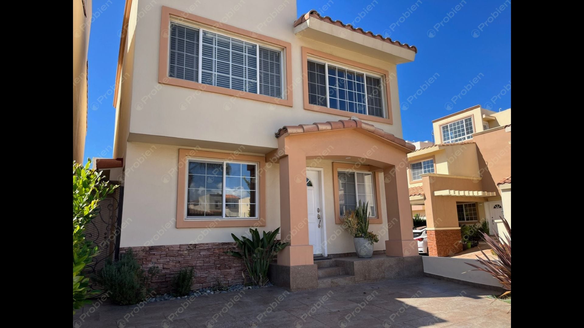Hermosa Casa en Renta en La Cúspide, Playas de Tijuana – Seguridad, Confort y Amenidades de Lujo - Foto 1 de 23