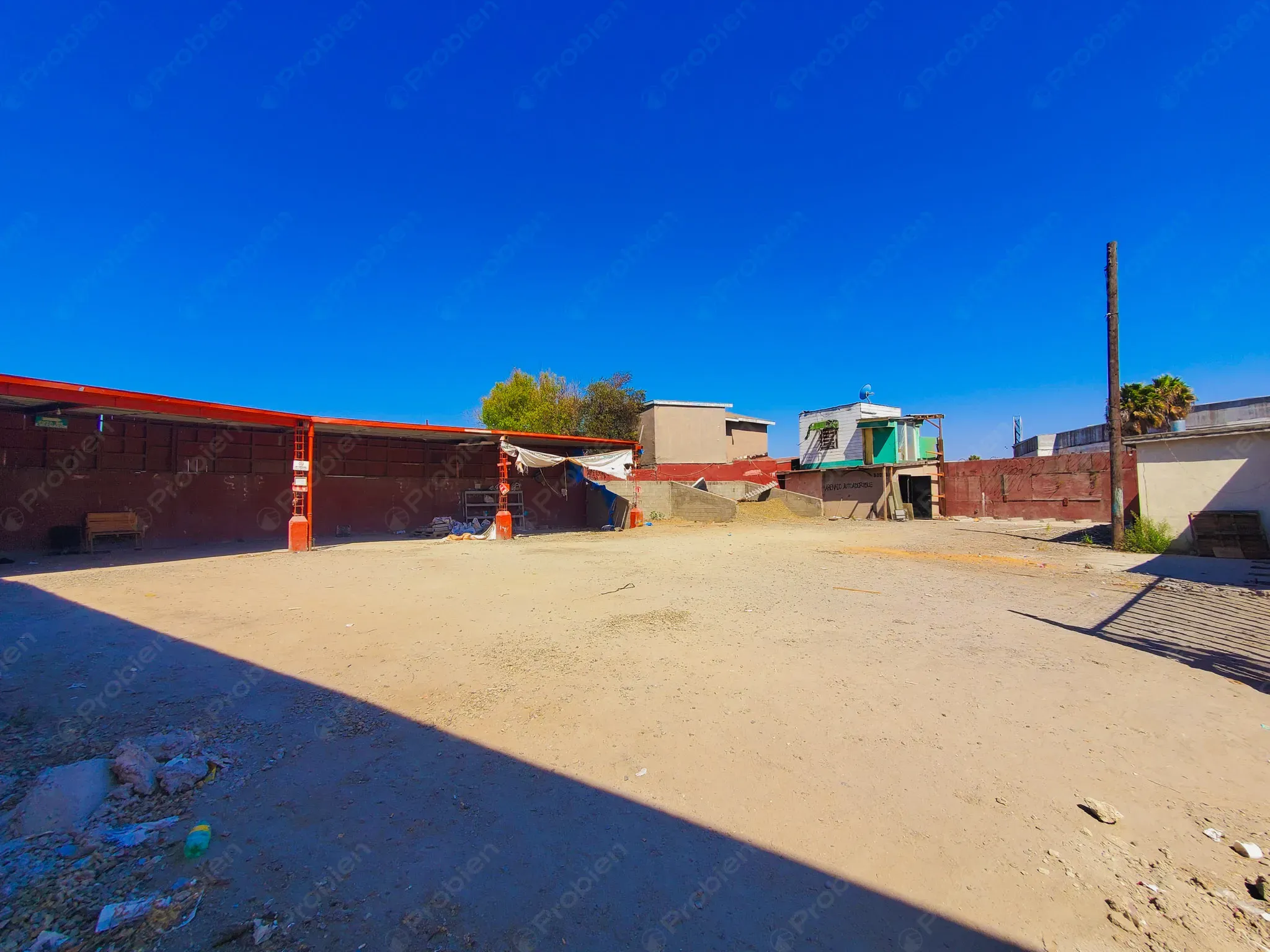 Terreno Comercial con local en renta - Alba roja - Foto 5 de 16