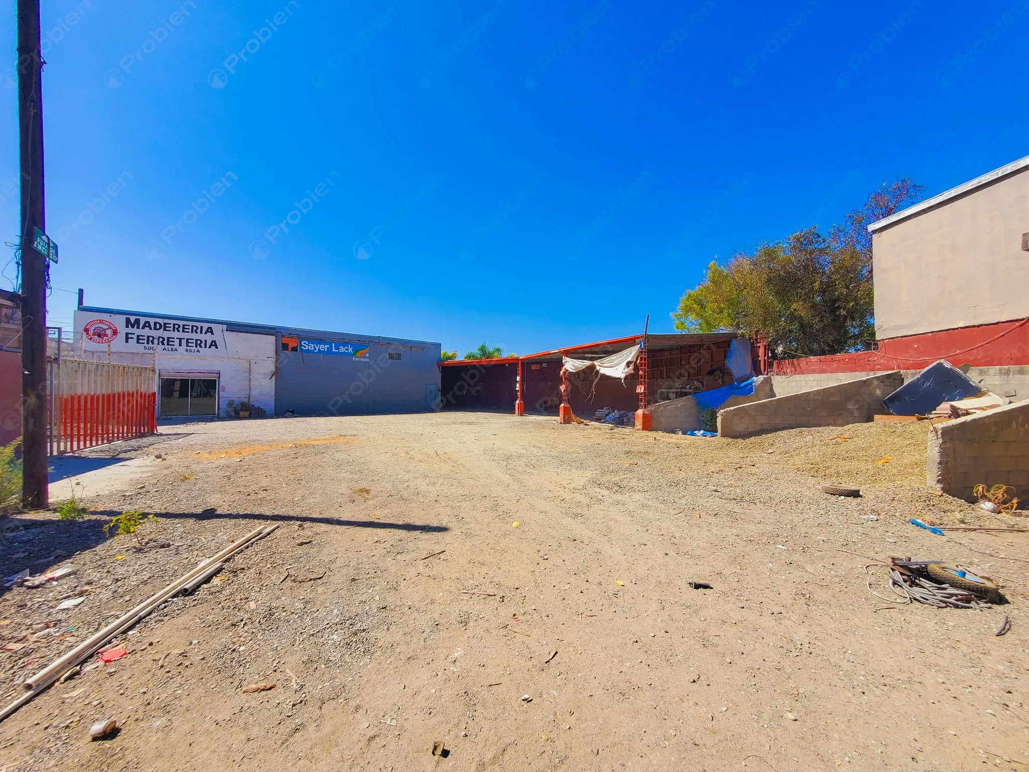 Terreno Comercial con local en renta - Alba roja - Foto 6 de 16