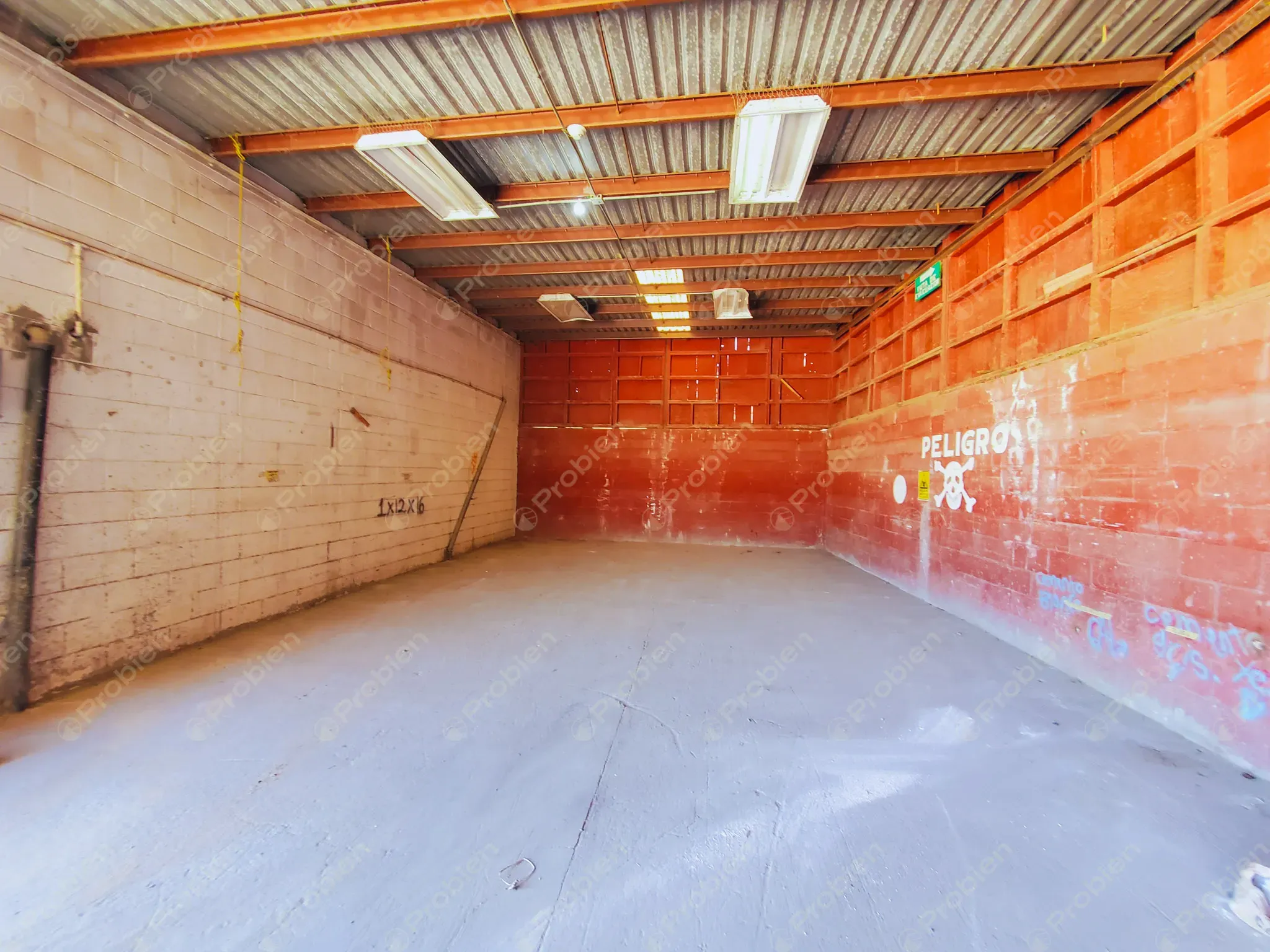 Terreno Comercial con local en renta - Alba roja - Foto 7 de 16