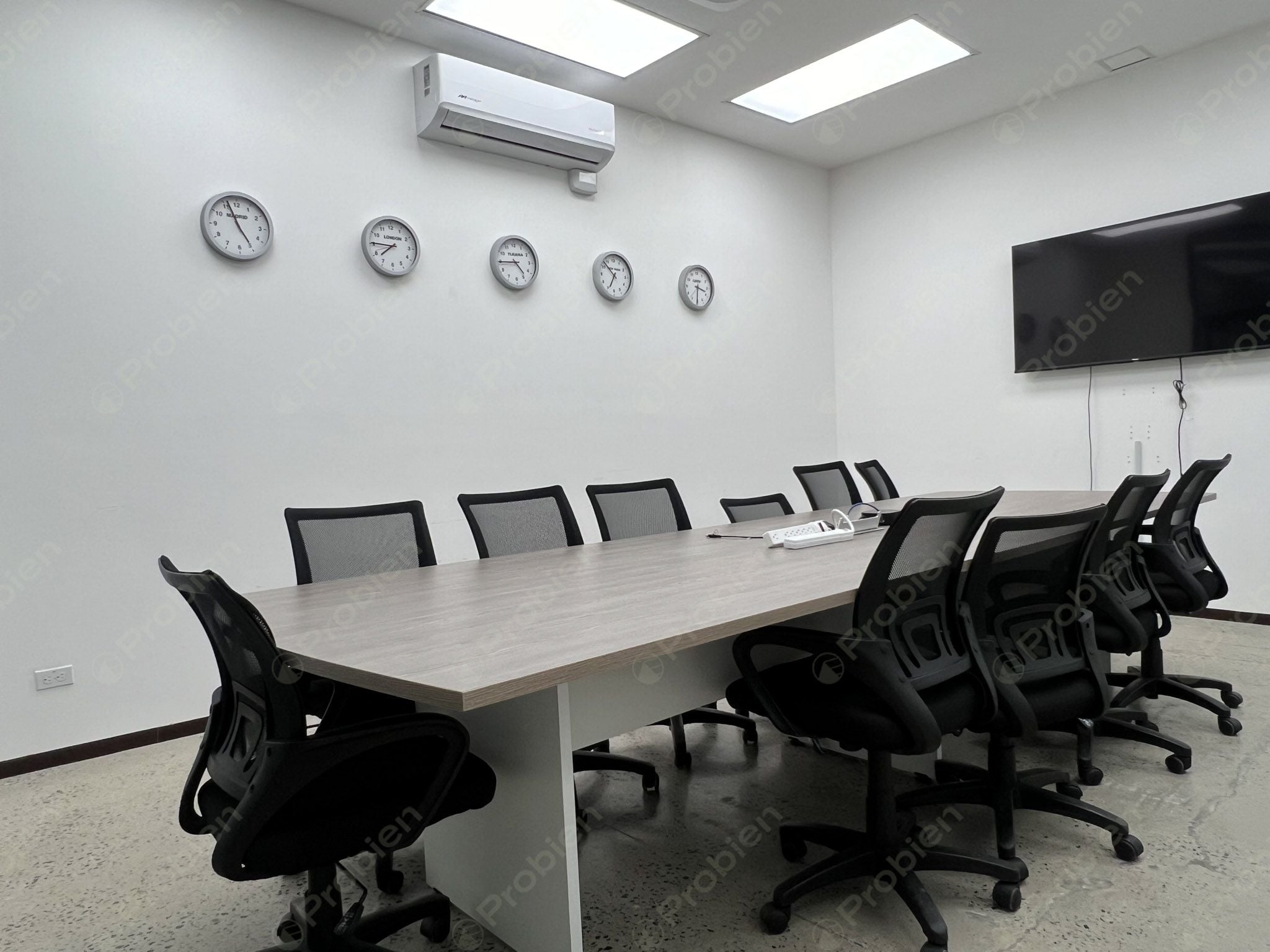 Local en Renta - En Plaza Alameda Otay - Foto 1 de 22