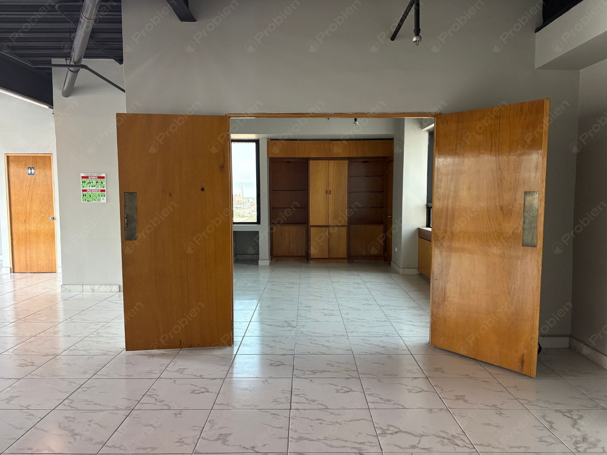 Oficina Penthouse en Renta en Zona Río – Torre MOL con Terraza y Vista Panorámica - Foto 2 de 18