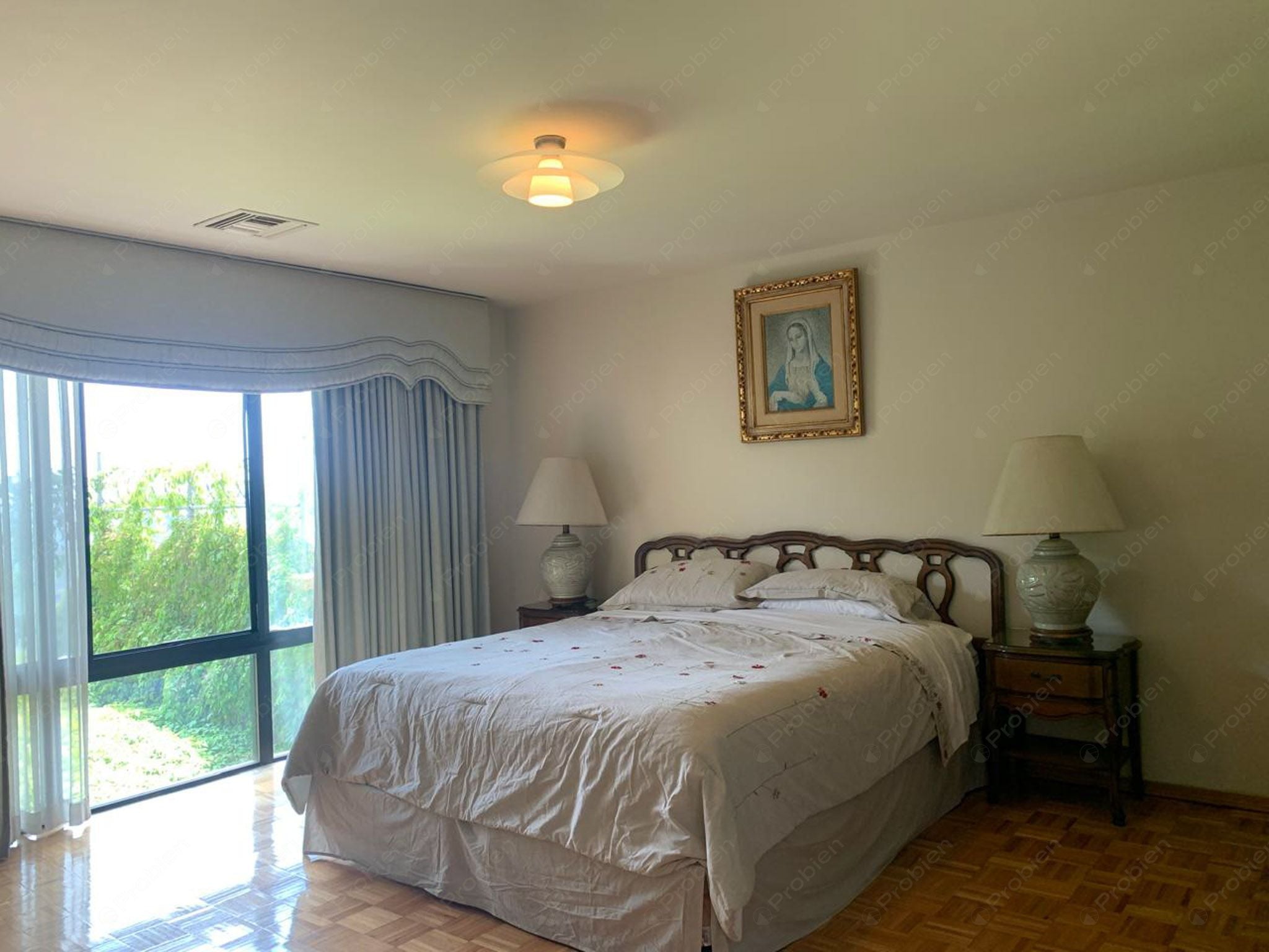 Casa en Renta / Venta en Laderas de Monterrey – 3 Niveles, Elevador y Amplio Patio con Vista - Foto 7 de 19