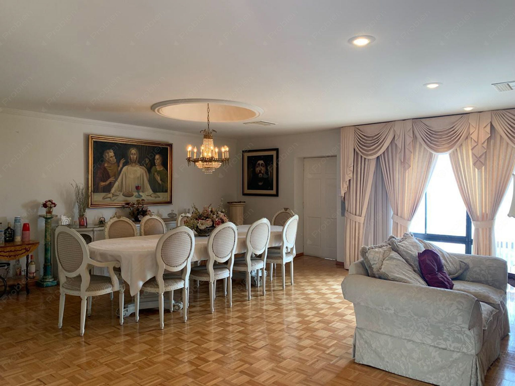 Casa en Renta / Venta en Laderas de Monterrey – 3 Niveles, Elevador y Amplio Patio con Vista - Foto 2 de 19