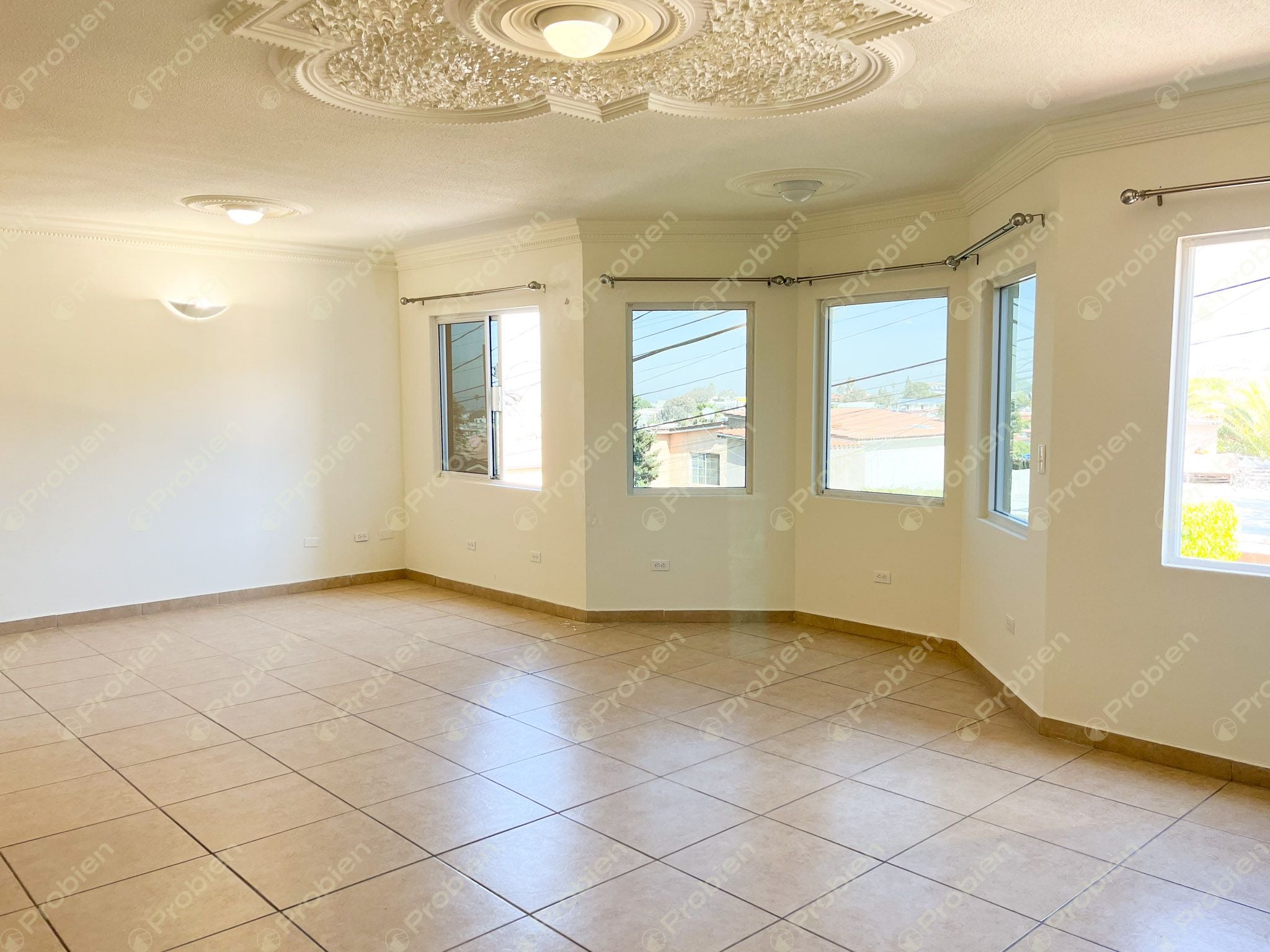 Casa en Renta en Playas de Tijuana Sección El Dorado con Paneles Solares y 4 Recámaras - Foto 12 de 15