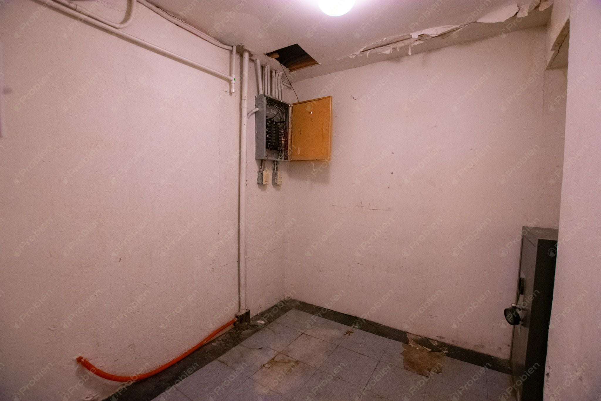 Local Comercial en Renta en Avenida Revolución – ¡Ubicación Estratégica! - Foto 17 de 22