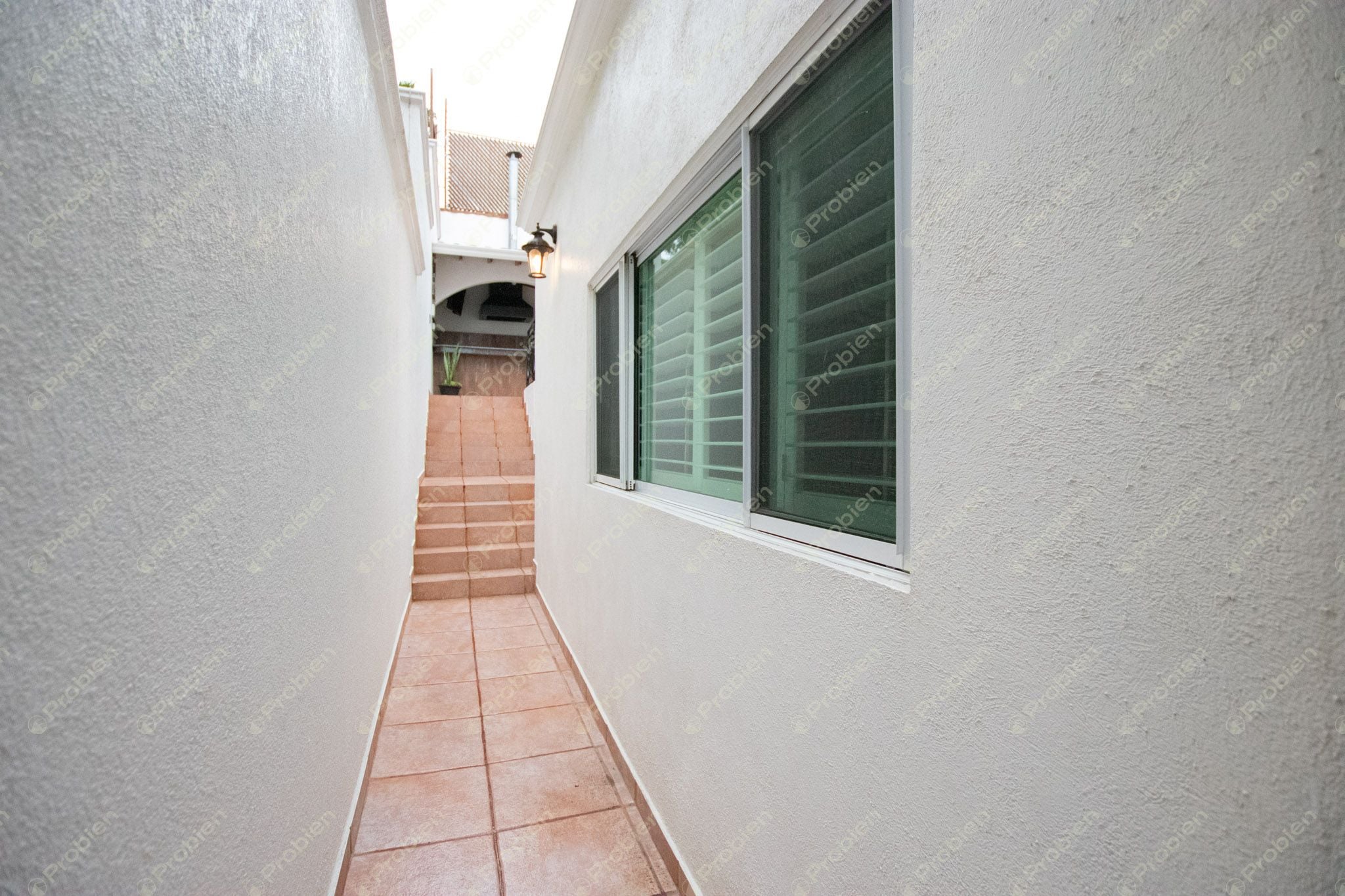 Hermosa Casa en Venta en Puerta de Hierro – Amplia, Iluminada y con Acabados de Lujo - Foto 9 de 40