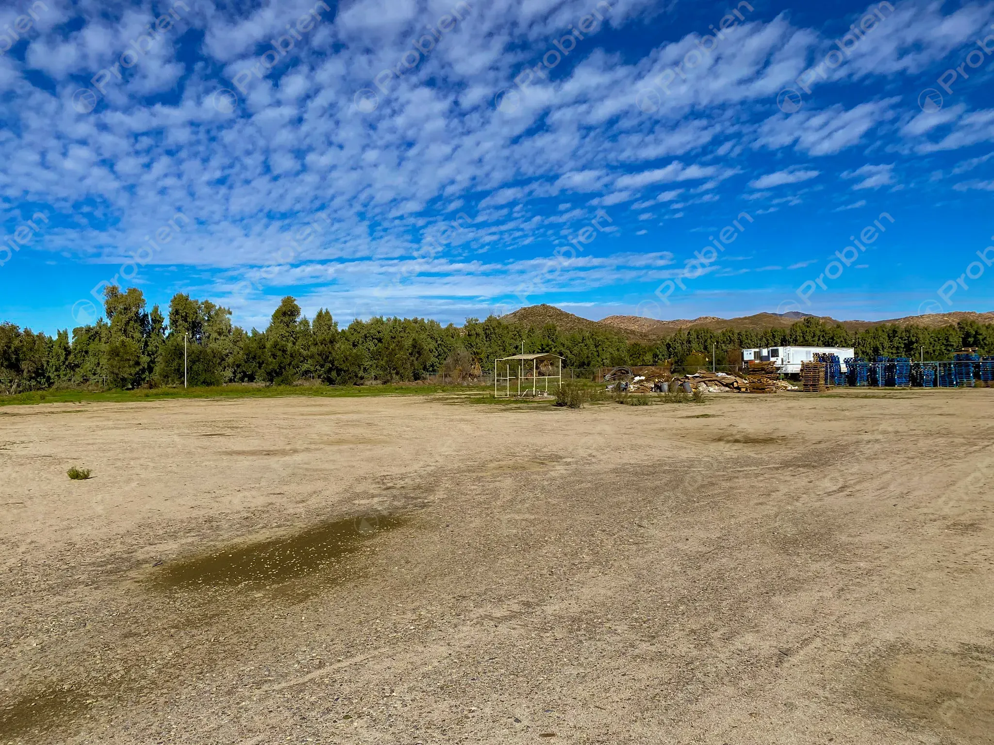 Bodega en Venta - En Valle de las Palmas - Foto 24 de 27