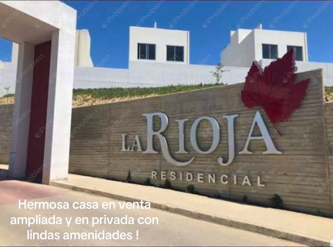 Casa en Venta en Privada Rioja, Colinas de California – 3 Niveles con Terrazas y Amenidades - Foto 2 de 15