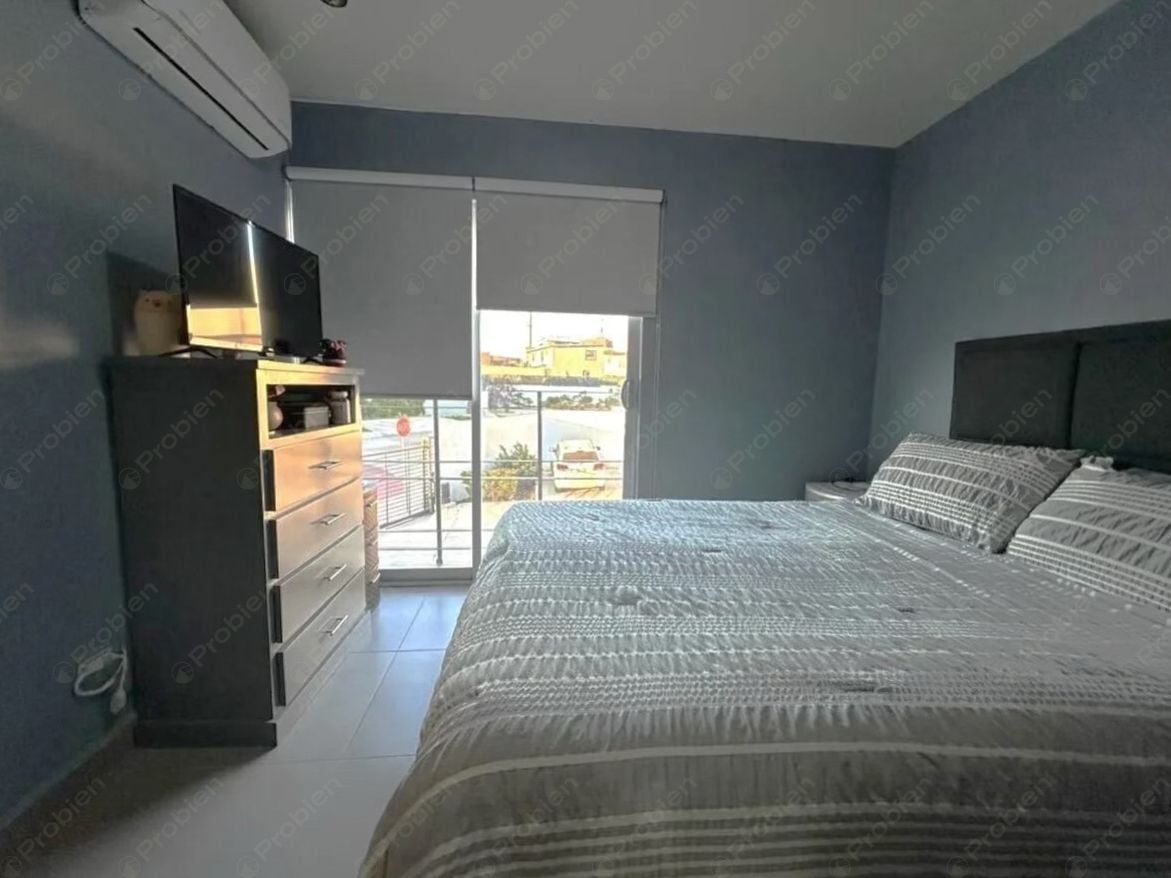 Casa en Venta en Privada Rioja, Colinas de California – 3 Niveles con Terrazas y Amenidades - Foto 11 de 15