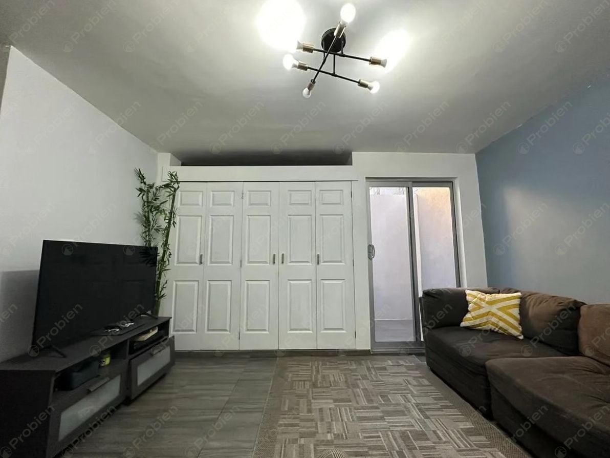 Casa en Venta en Privada Rioja, Colinas de California – 3 Niveles con Terrazas y Amenidades - Foto 9 de 15