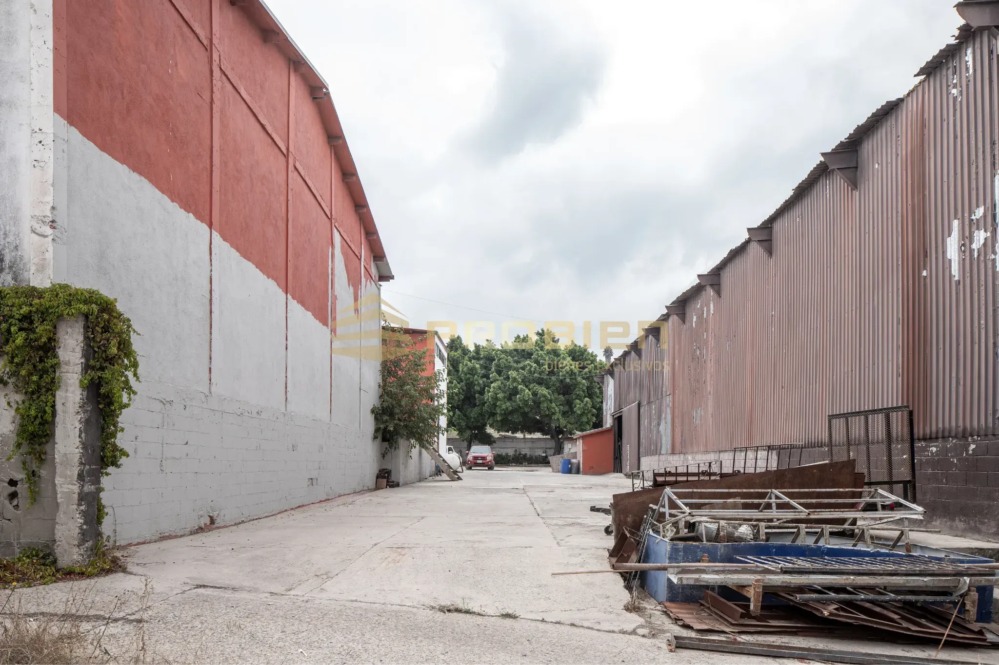 Bodega en Venta - En la Gloria - Foto 3 de 16