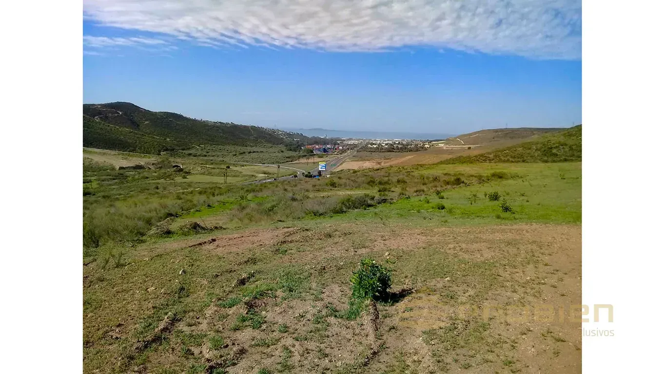 Venta de Terreno Comercial - Valle de Guadalupe - Foto 1 de 3