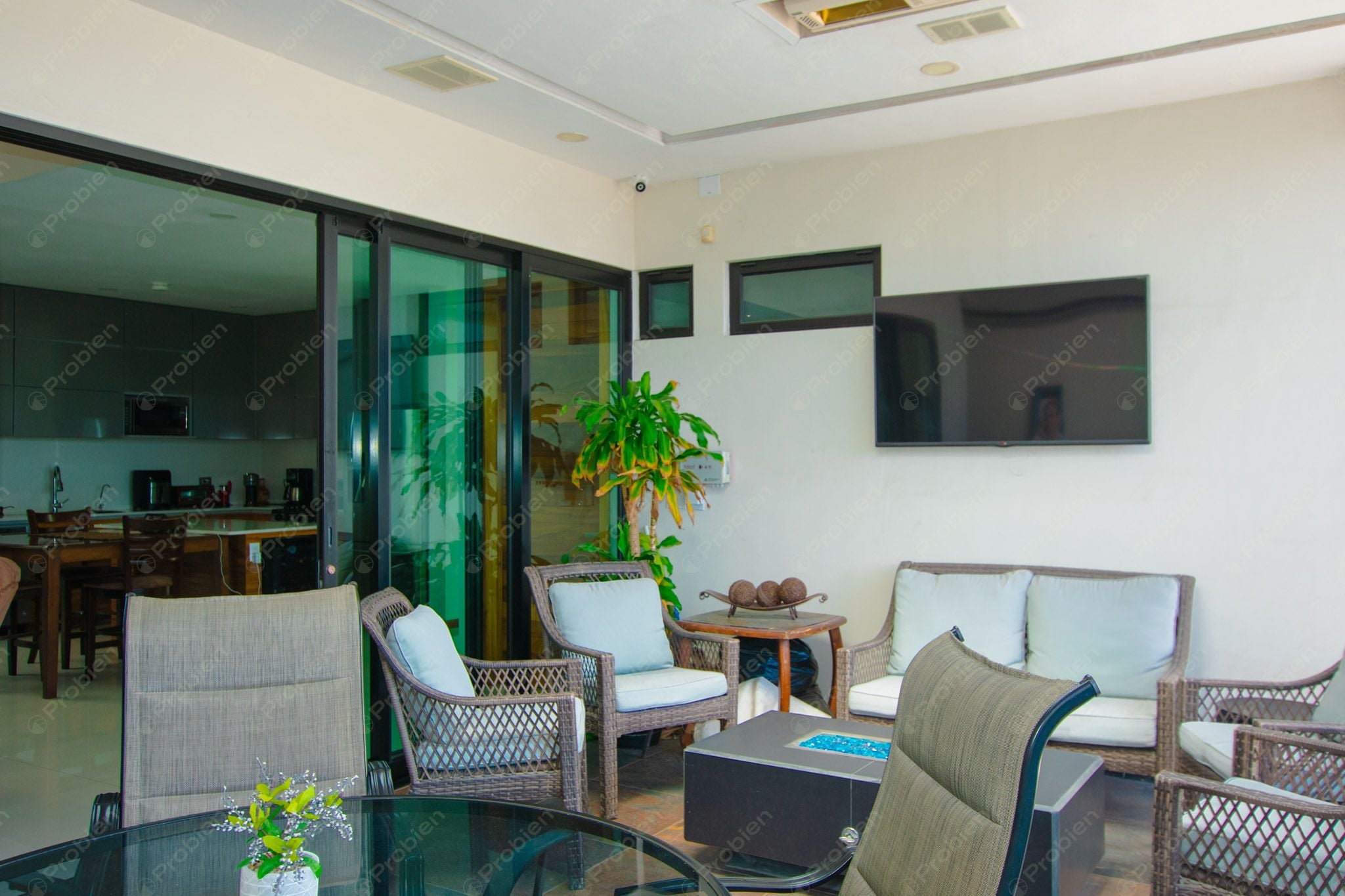 Casa Inteligente en Venta en Hacienda Agua Caliente – Privada Don Juan Eficiencia Energética y Domótica Total - Foto 9 de 22