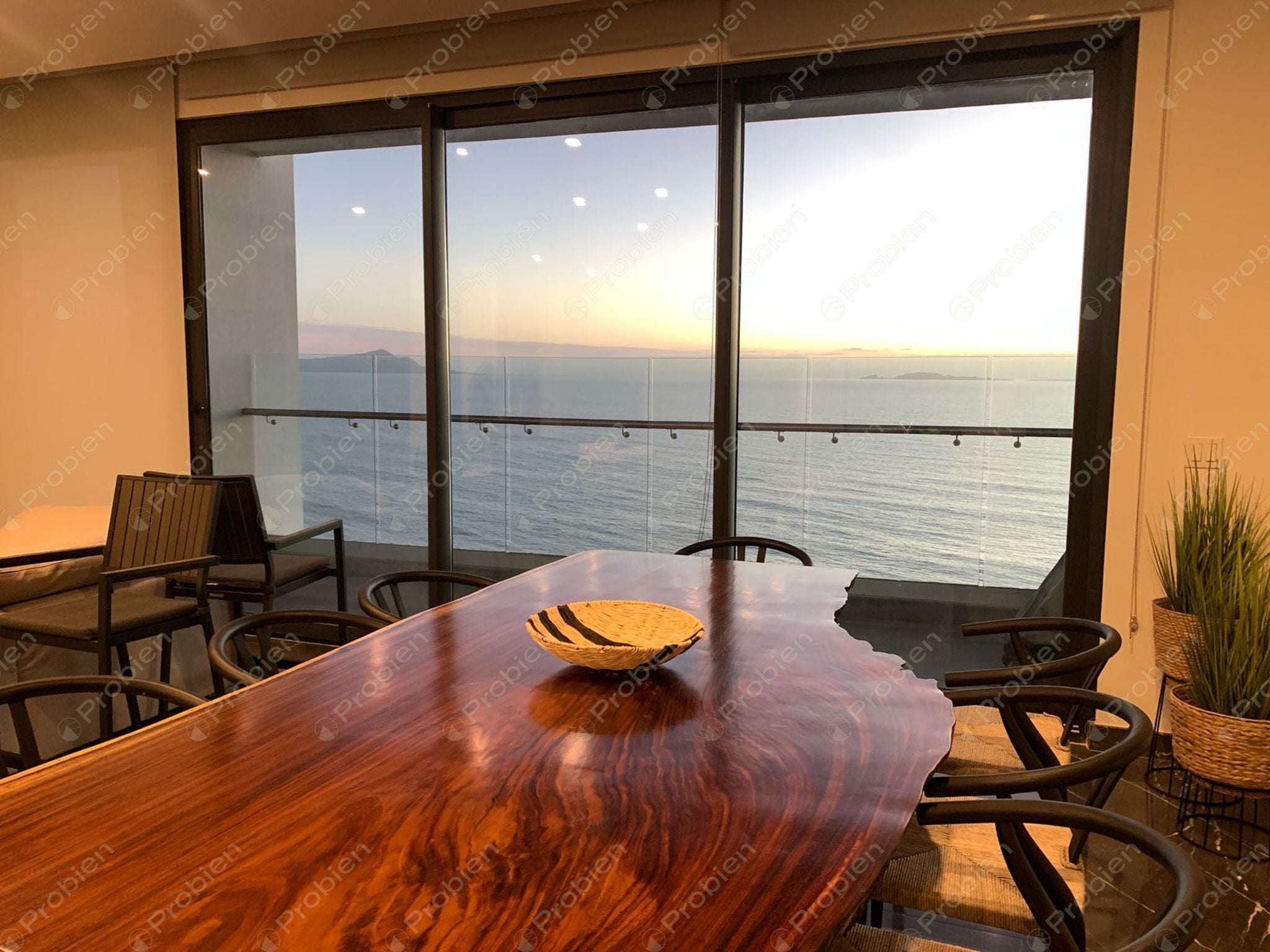 Penthouse en venta de lujo frente al mar en Ensenada, Baja California, con vista al Océano Pacífico - Foto 14 de 16