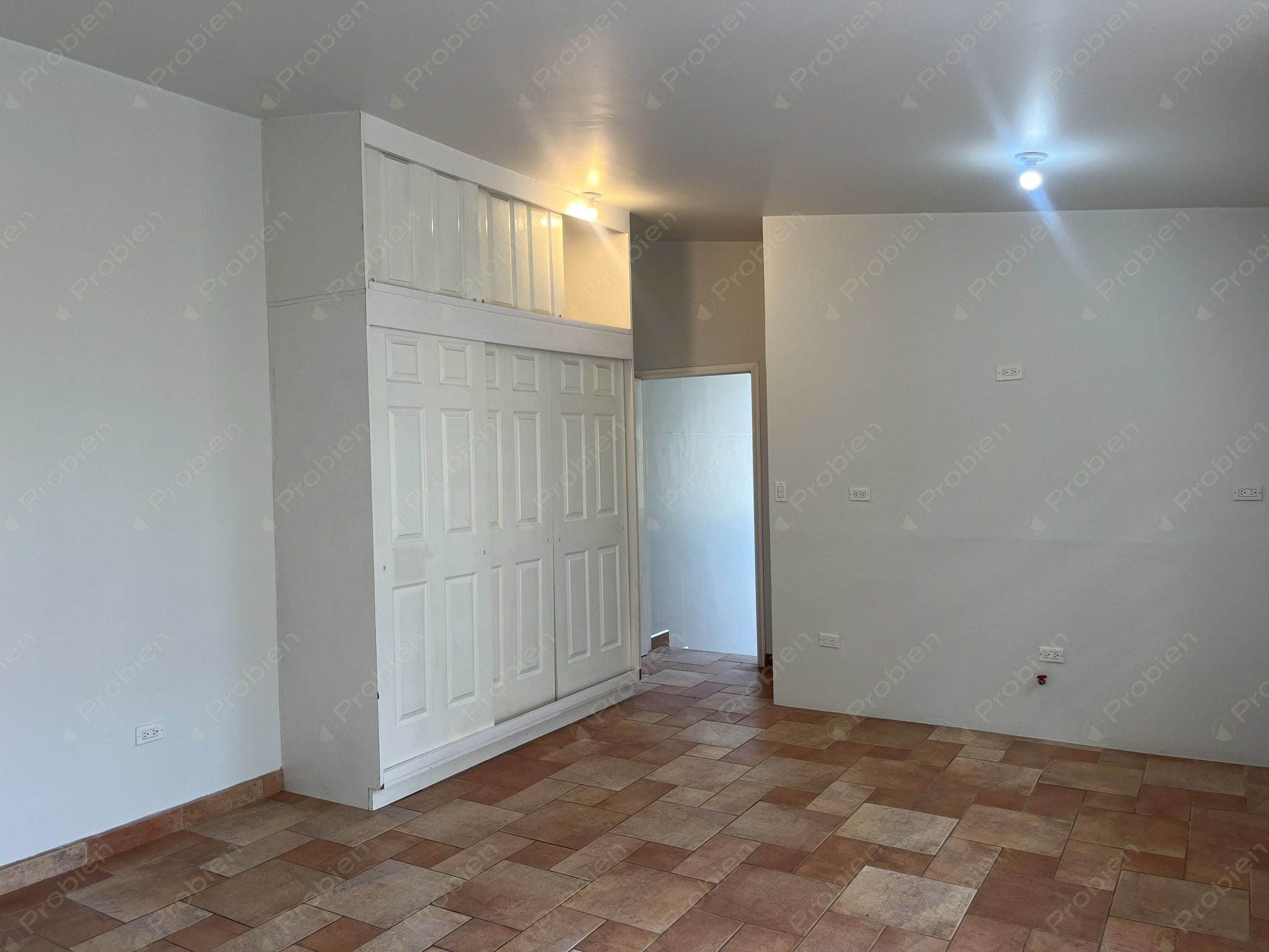 Casa en venta con Vista al Mar en Villamar – 4 Recámaras, Terraza y Patio con Pérgola - Foto 23 de 30