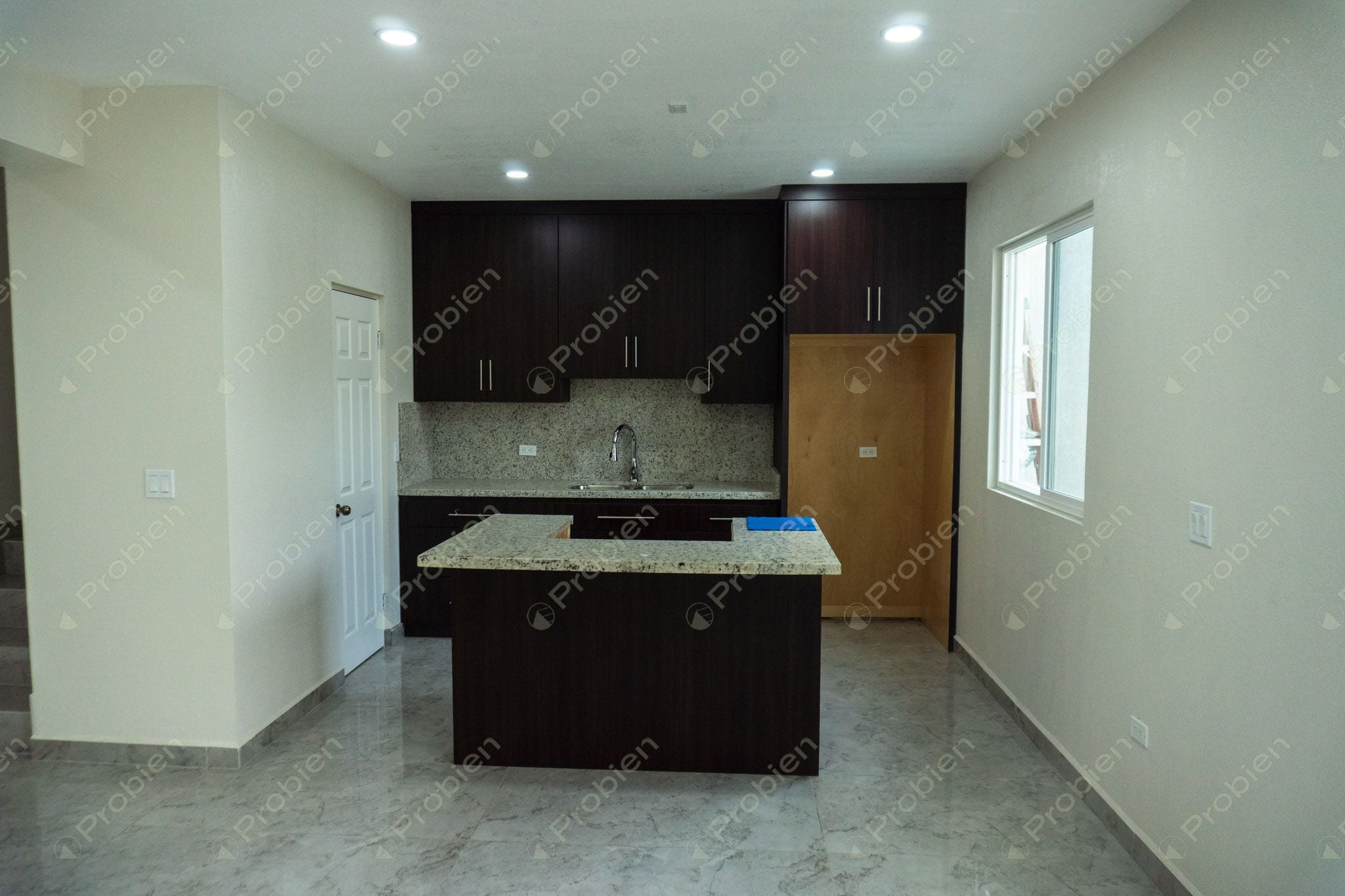 Casa en venta de 4 recámaras y 3 niveles en Terrazas de la Presa - Foto 13 de 54