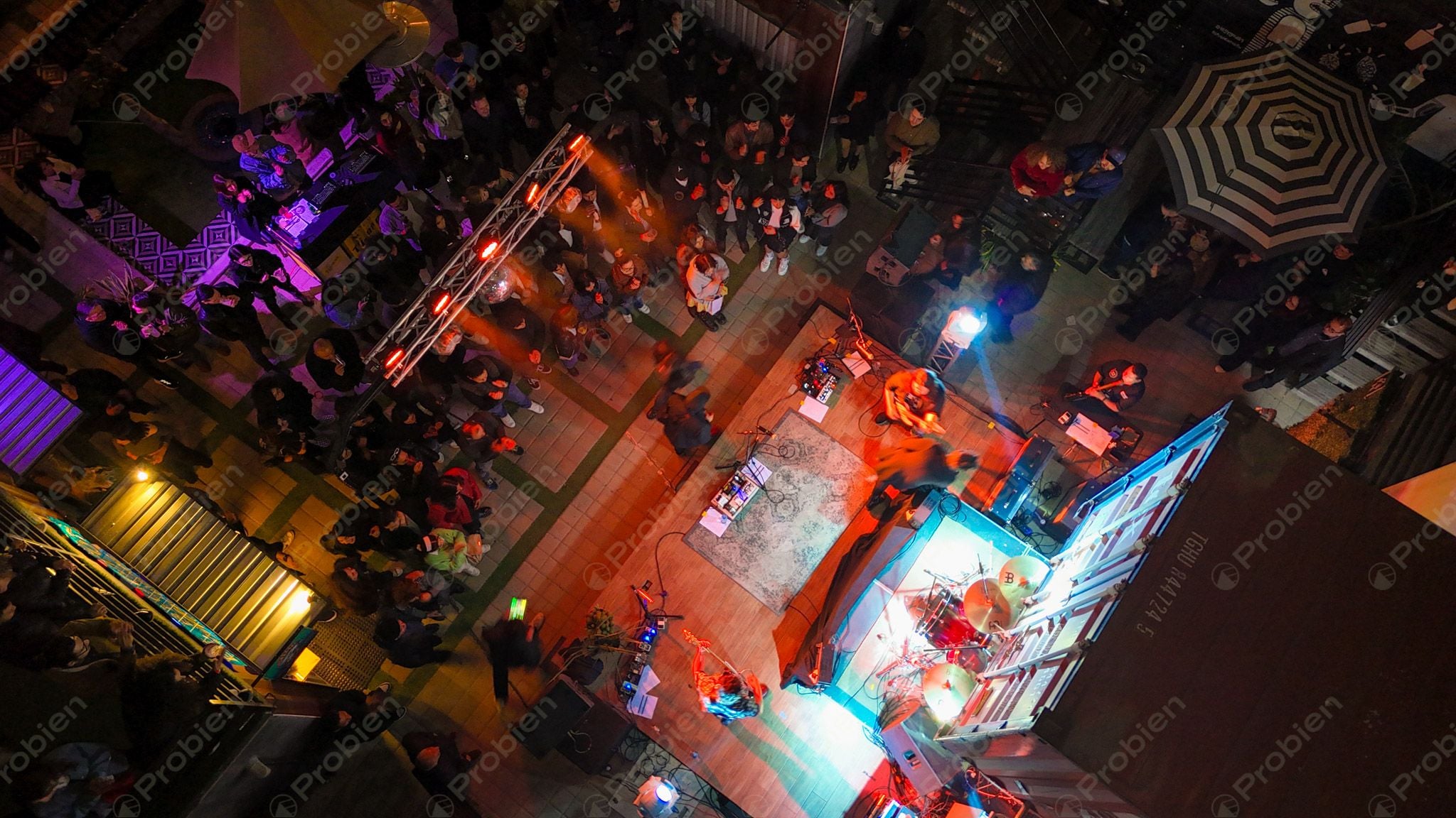 Traspaso de Negocio Mixto en Zona Río – Beer Garden, Food Court y Foro de Eventos - Foto 2 de 13