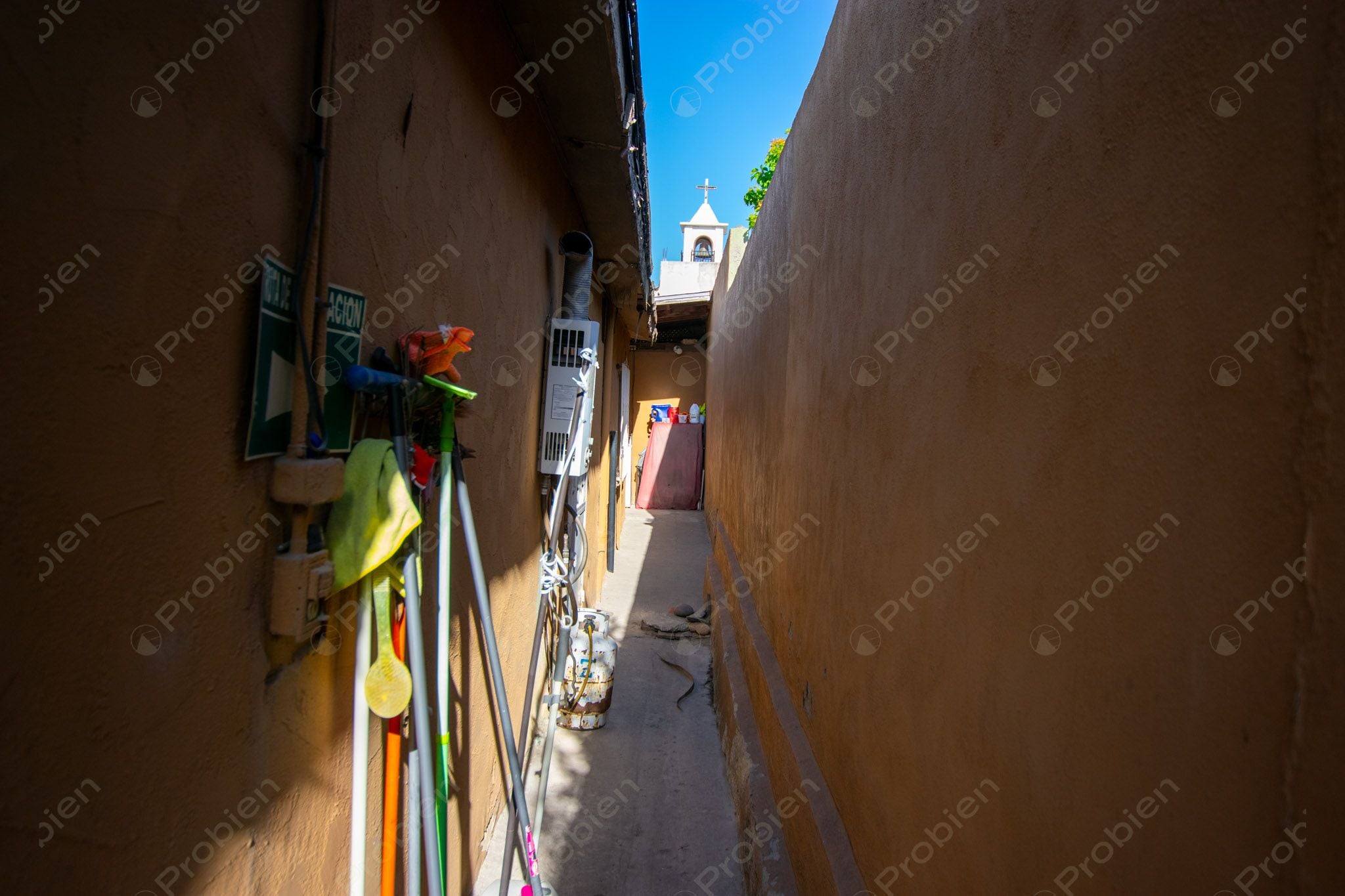 Terreno con Construcción en Venta en Col. Los Pinos de Narez – 392 m² con Gran Potencial - Foto 7 de 16