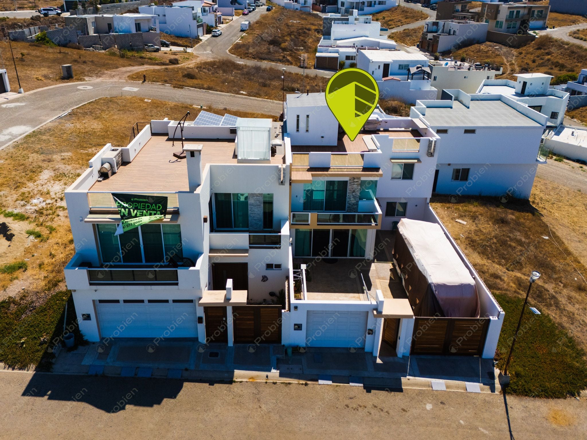 Casa en venta cercana al mar en Residencial San Marino - Foto 1 de 23