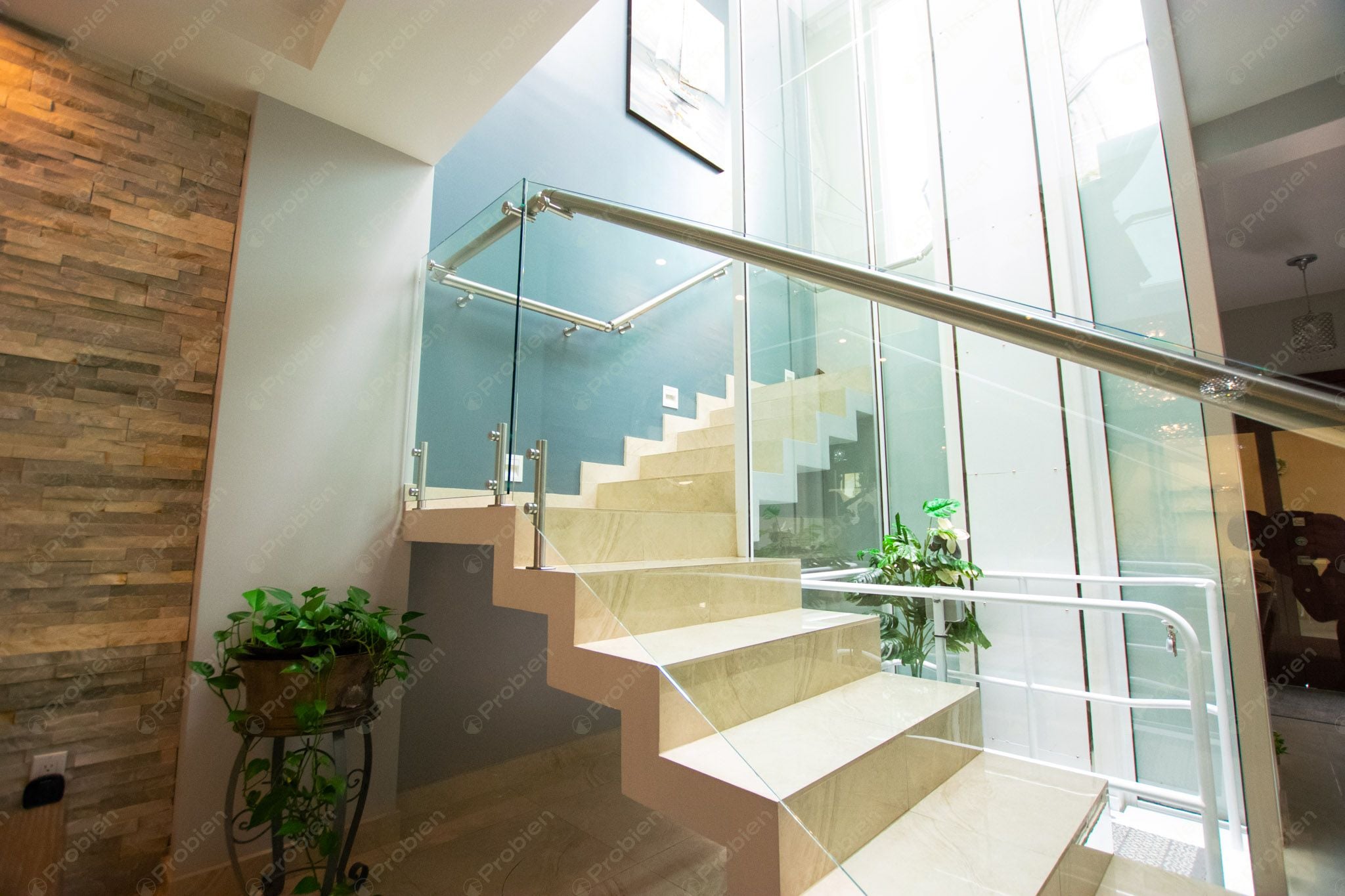 Casa de Lujo en Venta en San Marino – Vista al Mar, Elevador y Acabados Premium - Foto 7 de 36