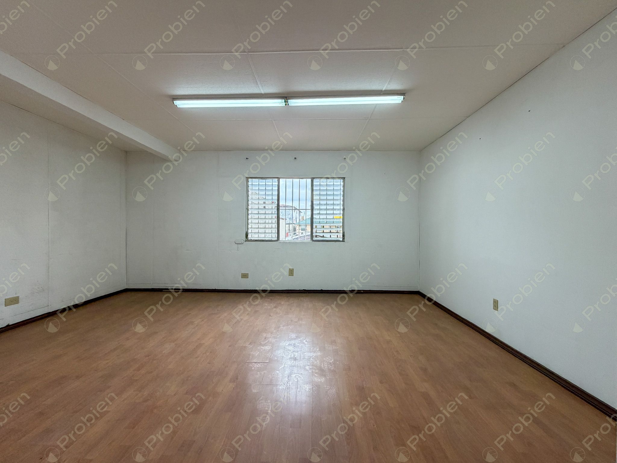 Local / Oficina comercial en renta en Calle Cuarta, Zona Centro de Tijuana, segunda planta - Foto 6 de 7