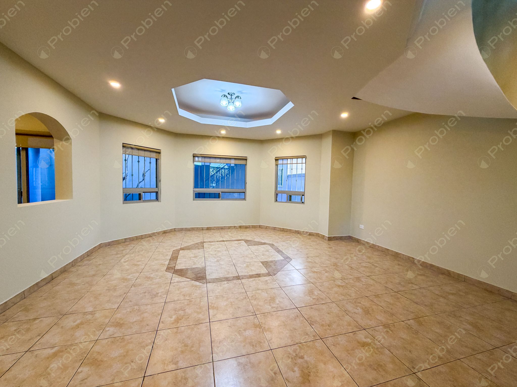 Casa en renta en Puerta de Hierro con 4 recámaras y amplio patio en Tijuana - Foto 7 de 27