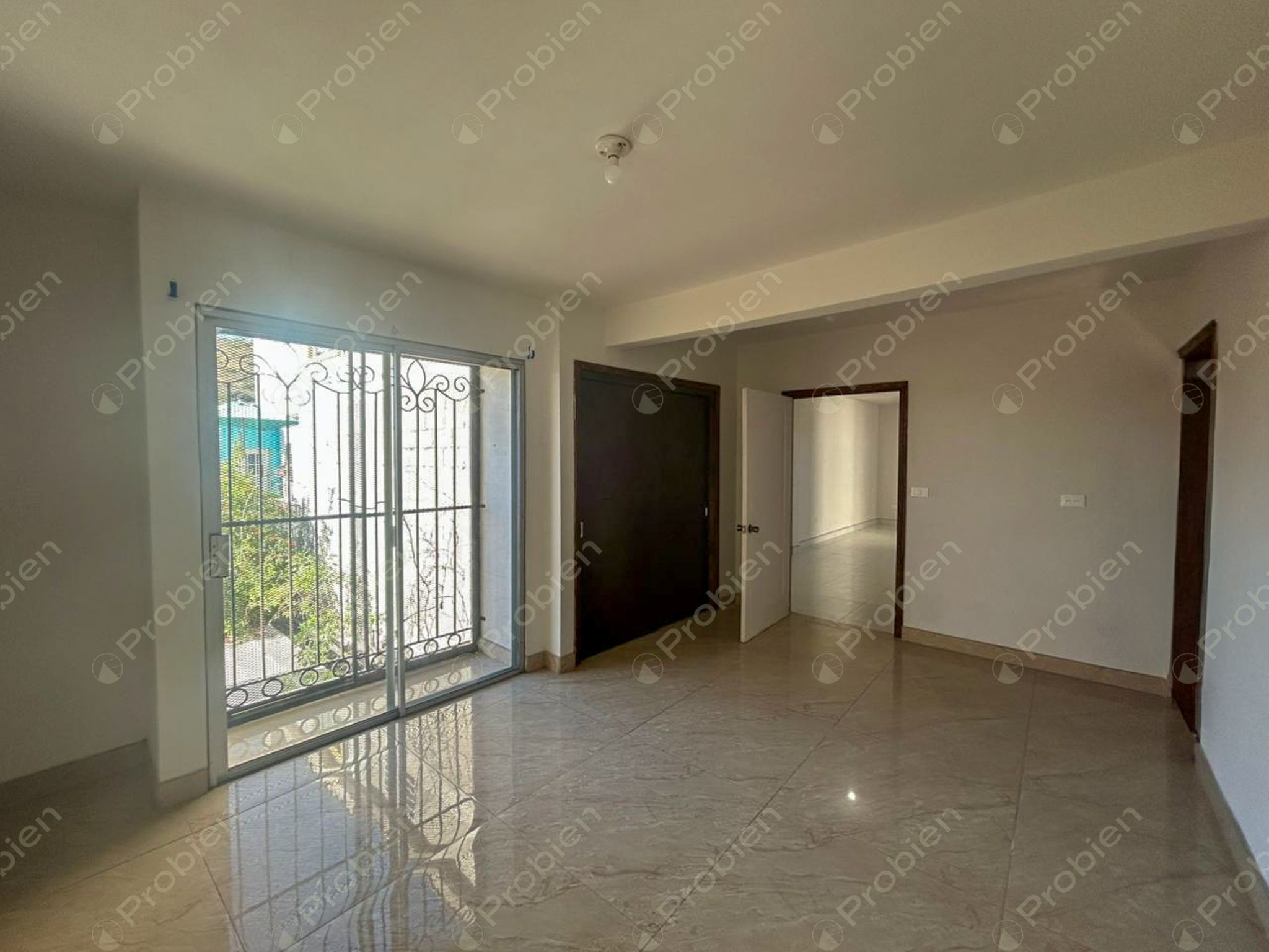 Casa en renta en Urbi Quinta Versalles en privada con 4 recámaras y seguridad - Foto 4 de 15