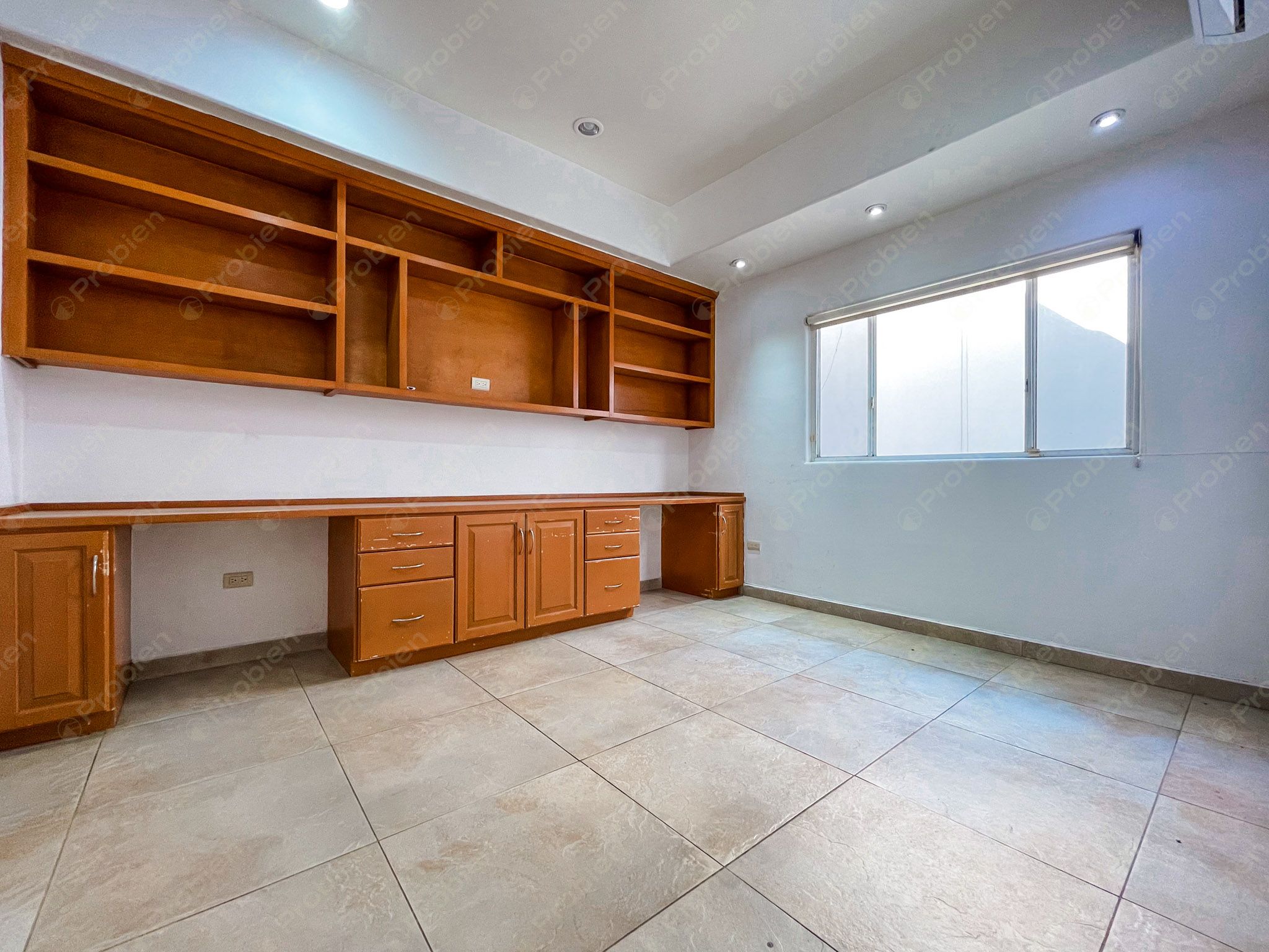 Casa en Venta en Hacienda Agua Caliente – 4 Recámaras, Patio Amplio y Excelente Ubicación - Foto 15 de 25