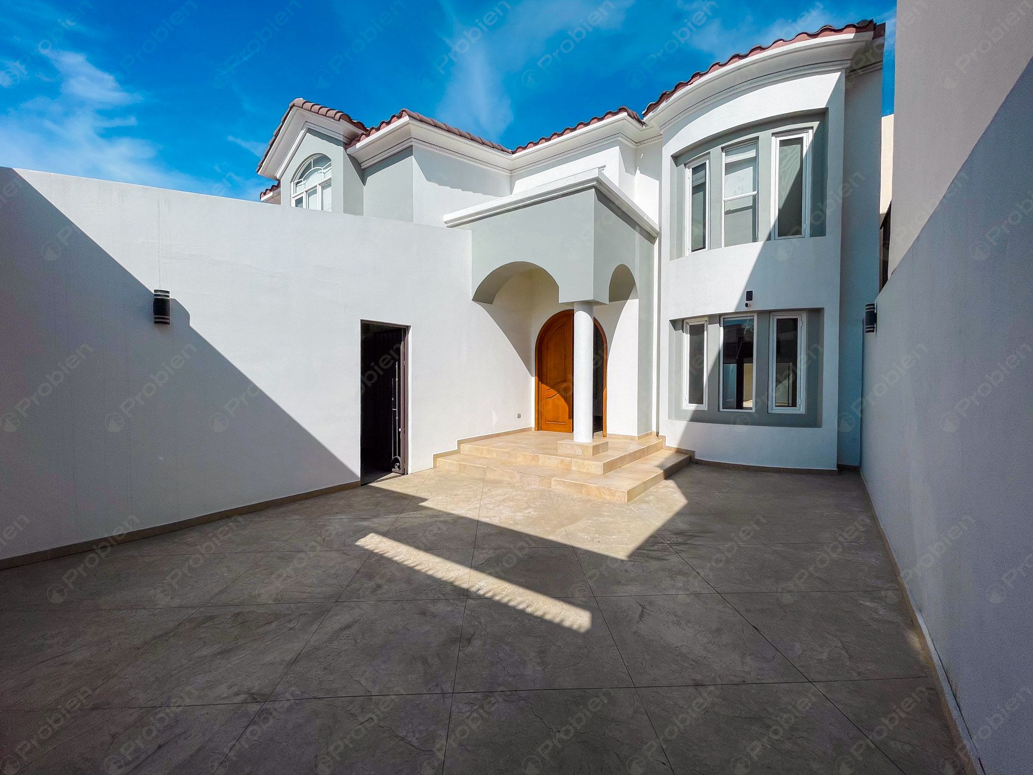 Casa en Venta en Hacienda Agua Caliente – 4 Recámaras, Patio Amplio y Excelente Ubicación - Foto 2 de 25