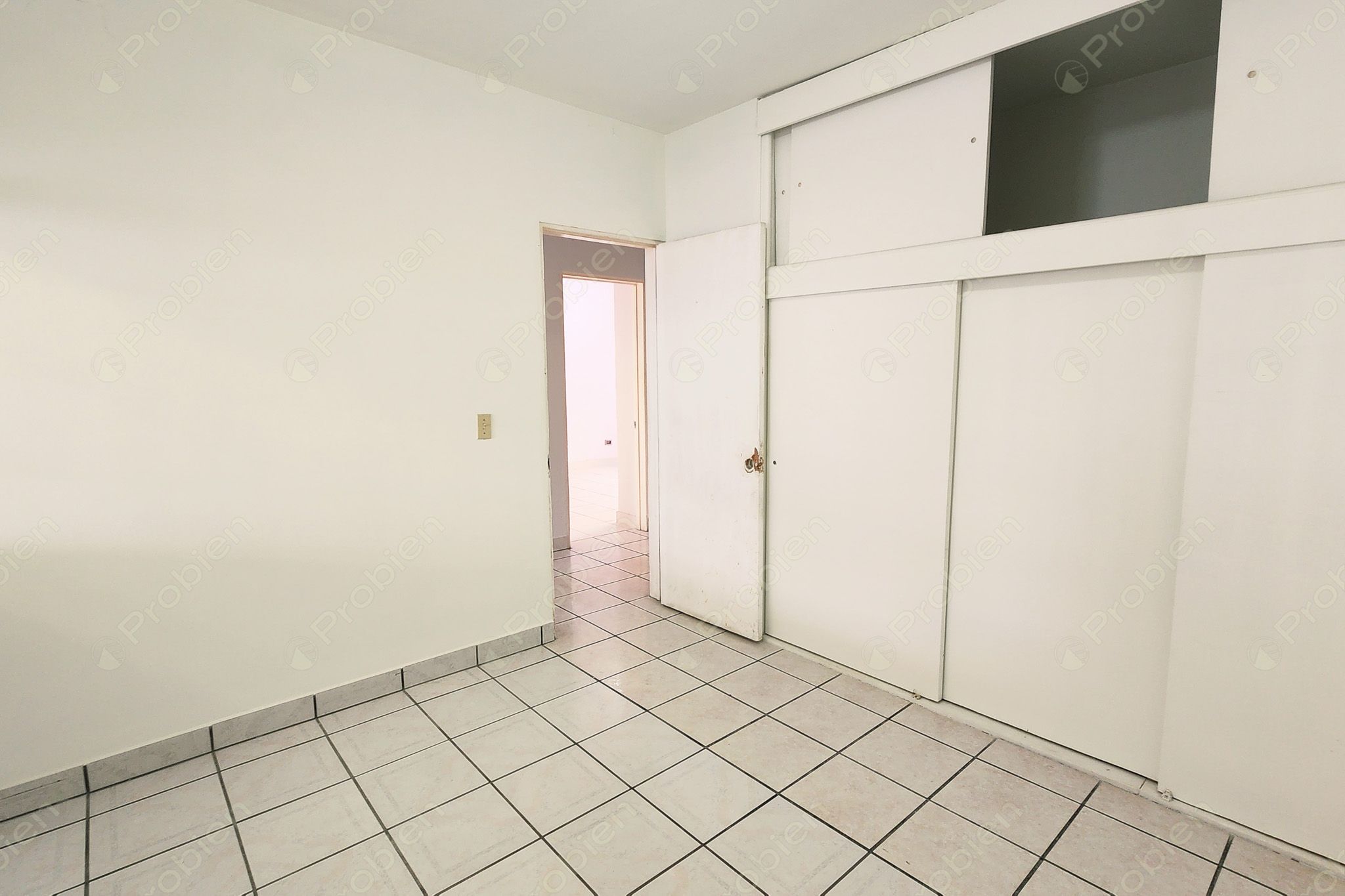 Local renta en Playas de Tijuana, Calle del Volcán, con amplio patio - Foto 19 de 32