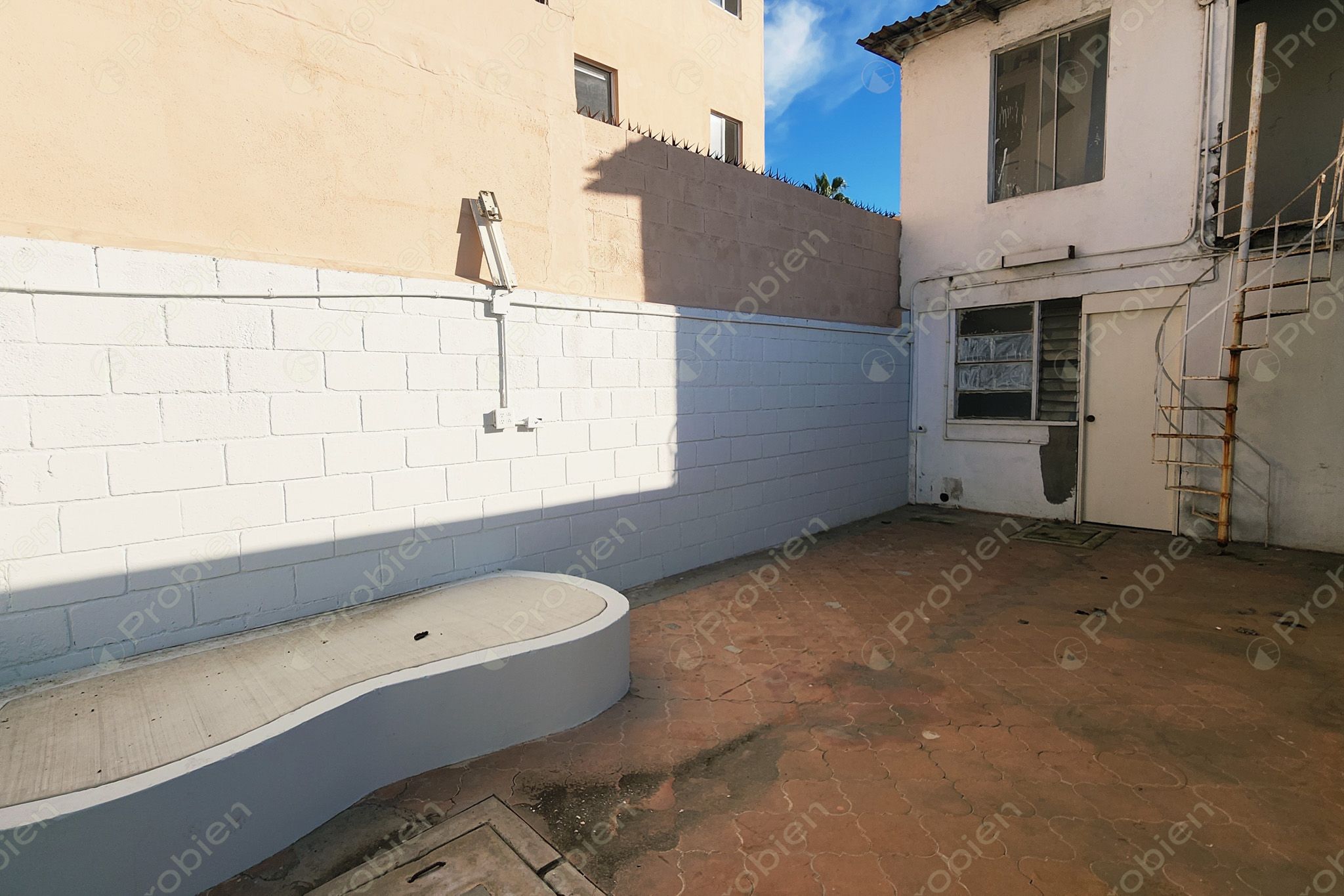 Local renta en Playas de Tijuana, Calle del Volcán, con amplio patio - Foto 22 de 32