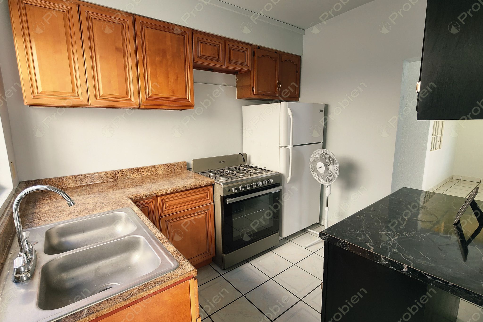 Local renta en Playas de Tijuana, Calle del Volcán, con amplio patio - Foto 9 de 32