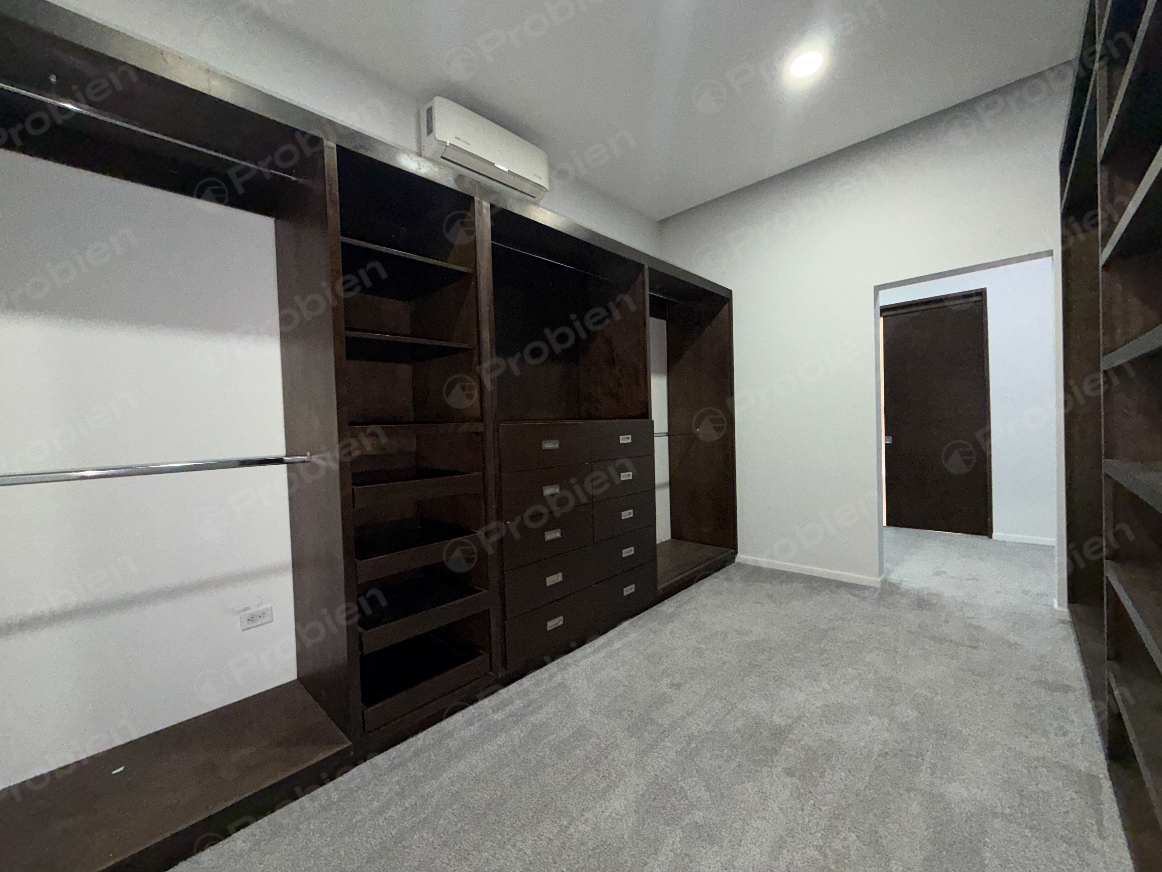 Casa en Renta de 4 Recámaras con Family Room en Prviada Hacienda Las Flores, Hacienda Agua Caliente - Foto 44 de 49