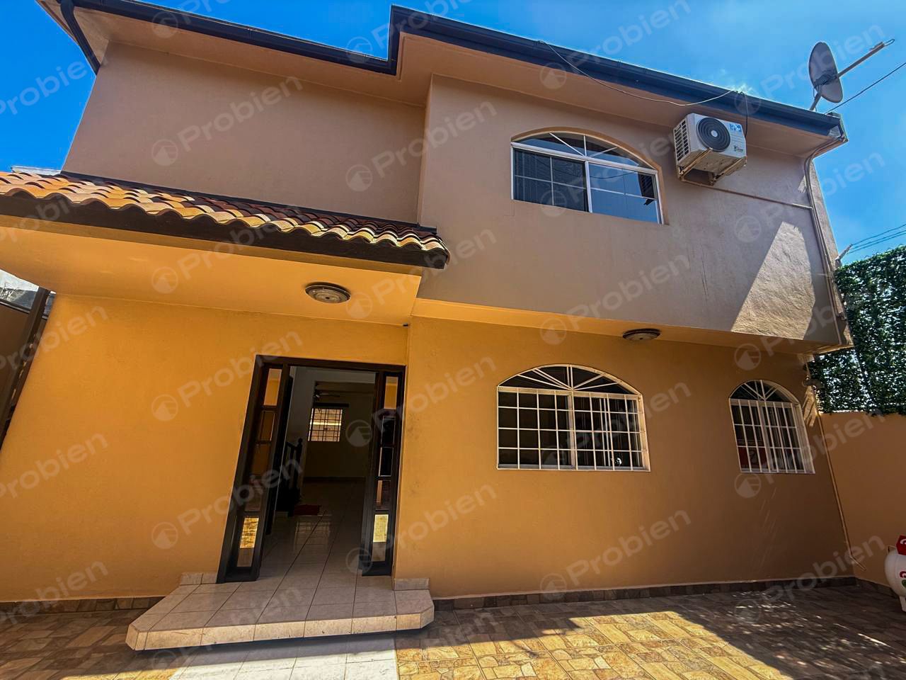 Casa en Renta en Colonia Lázaro Cárdenas 3ra Sección | 2 Pisos, 3 Recámaras, Paneles Solares - Foto 1 de 19