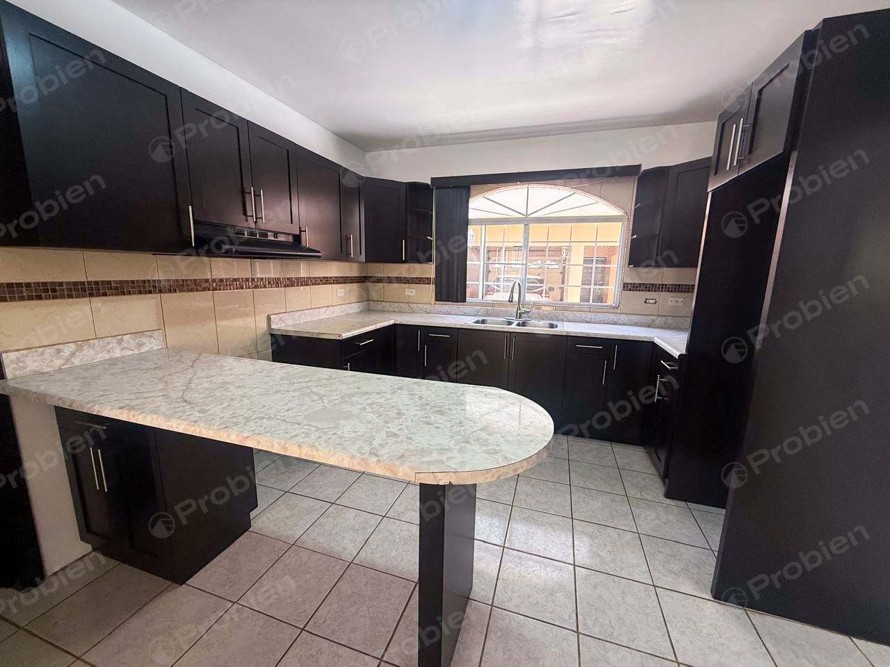 Casa en Renta en Colonia Lázaro Cárdenas 3ra Sección | 2 Pisos, 3 Recámaras, Paneles Solares - Foto 12 de 19