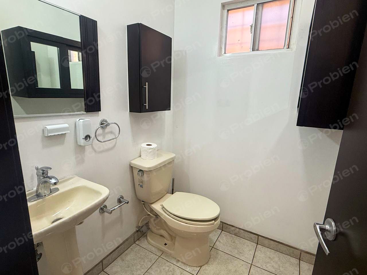 Casa en Renta en Colonia Lázaro Cárdenas 3ra Sección | 2 Pisos, 3 Recámaras, Paneles Solares - Foto 16 de 19