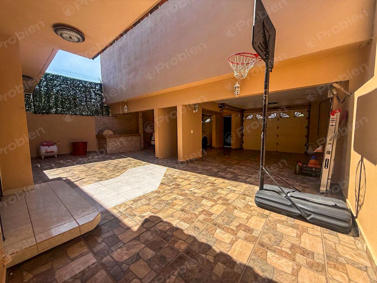 Casa en Renta en Colonia Lázaro Cárdenas 3ra Sección | 2 Pisos, 3 Recámaras, Paneles Solares - Foto 2 de 19