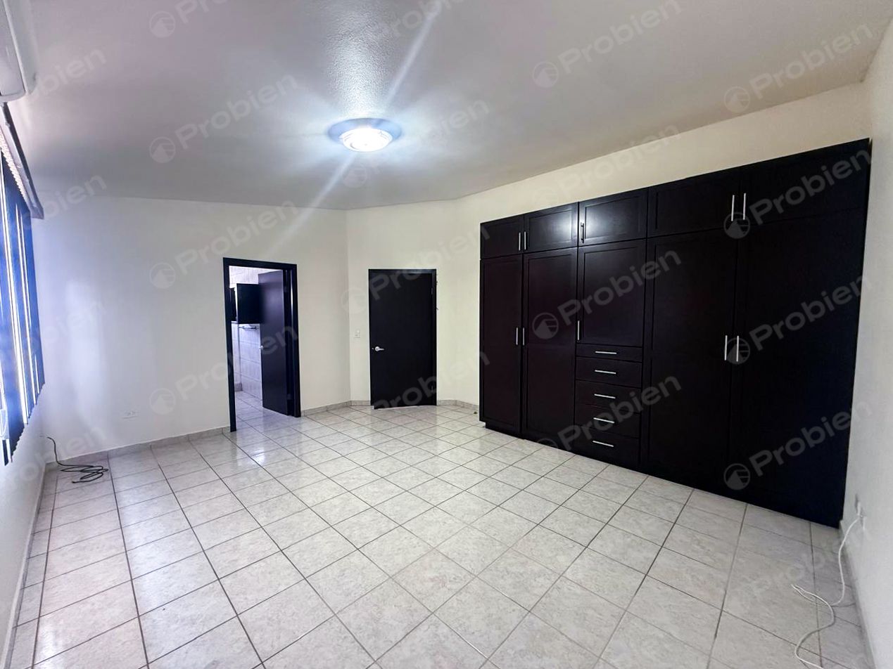 Casa en Renta en Colonia Lázaro Cárdenas 3ra Sección | 2 Pisos, 3 Recámaras, Paneles Solares - Foto 9 de 19