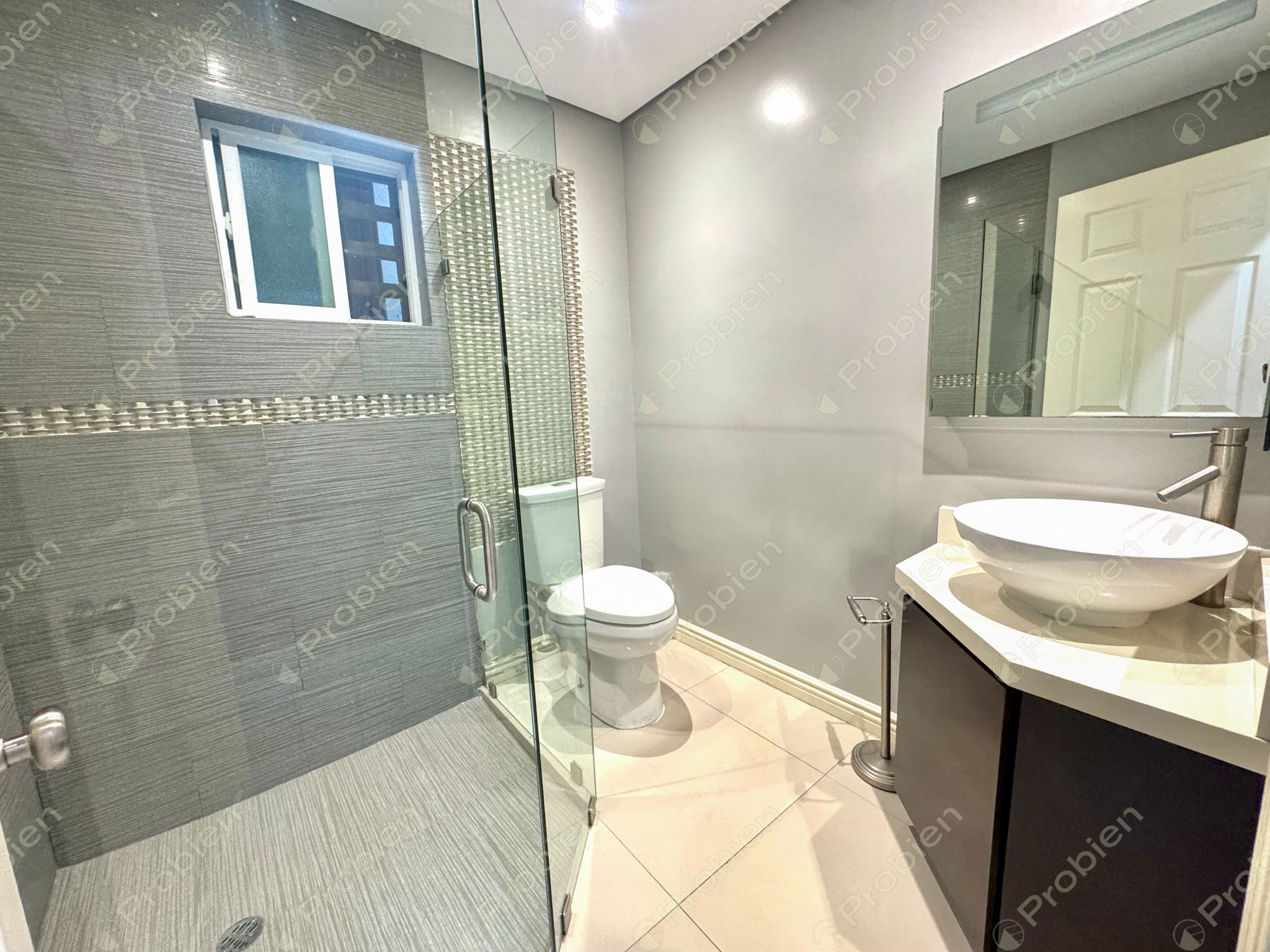 Casa en venta en La Mesa, de un piso en calle cerrada con excelente ubicación en Tijuana - Foto 5 de 12