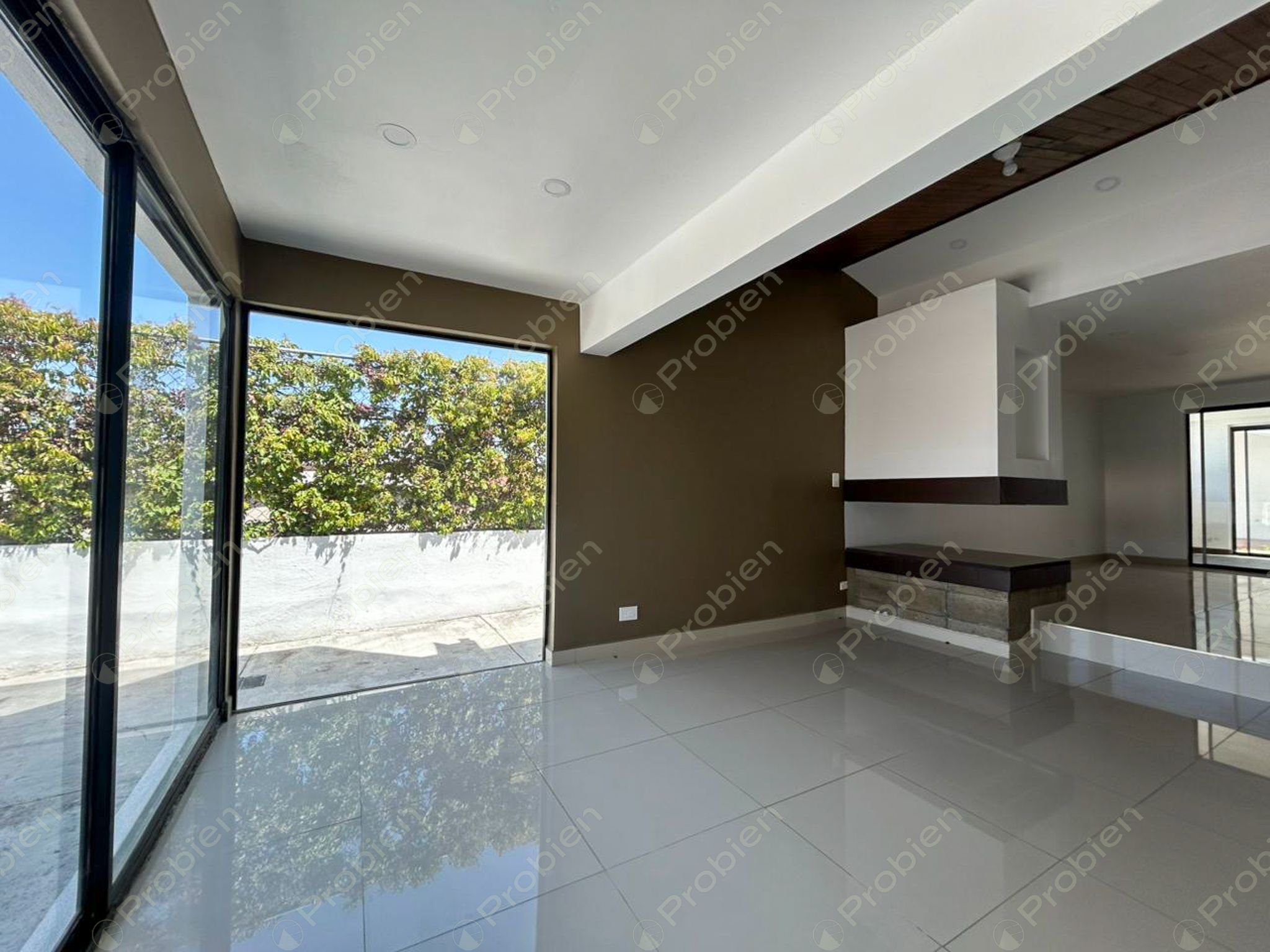Casa en venta en Colinas de Agua Caliente en Tijuana con amplio terreno y alta plusvalía - Foto 5 de 15
