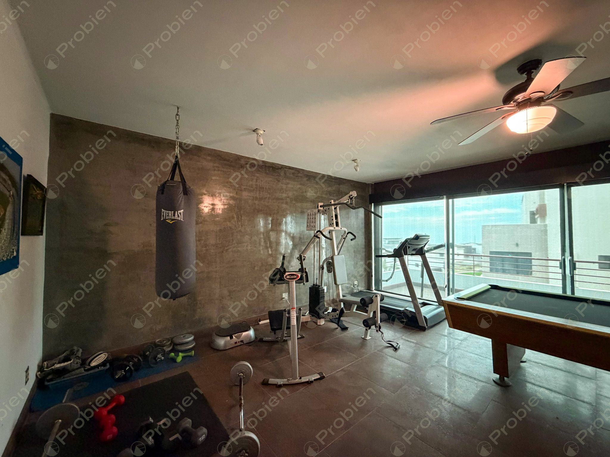 Casa en venta en Real del Mar Sección Brisas, residencia de 3 niveles cerca del mar en Tijuana - Foto 22 de 27